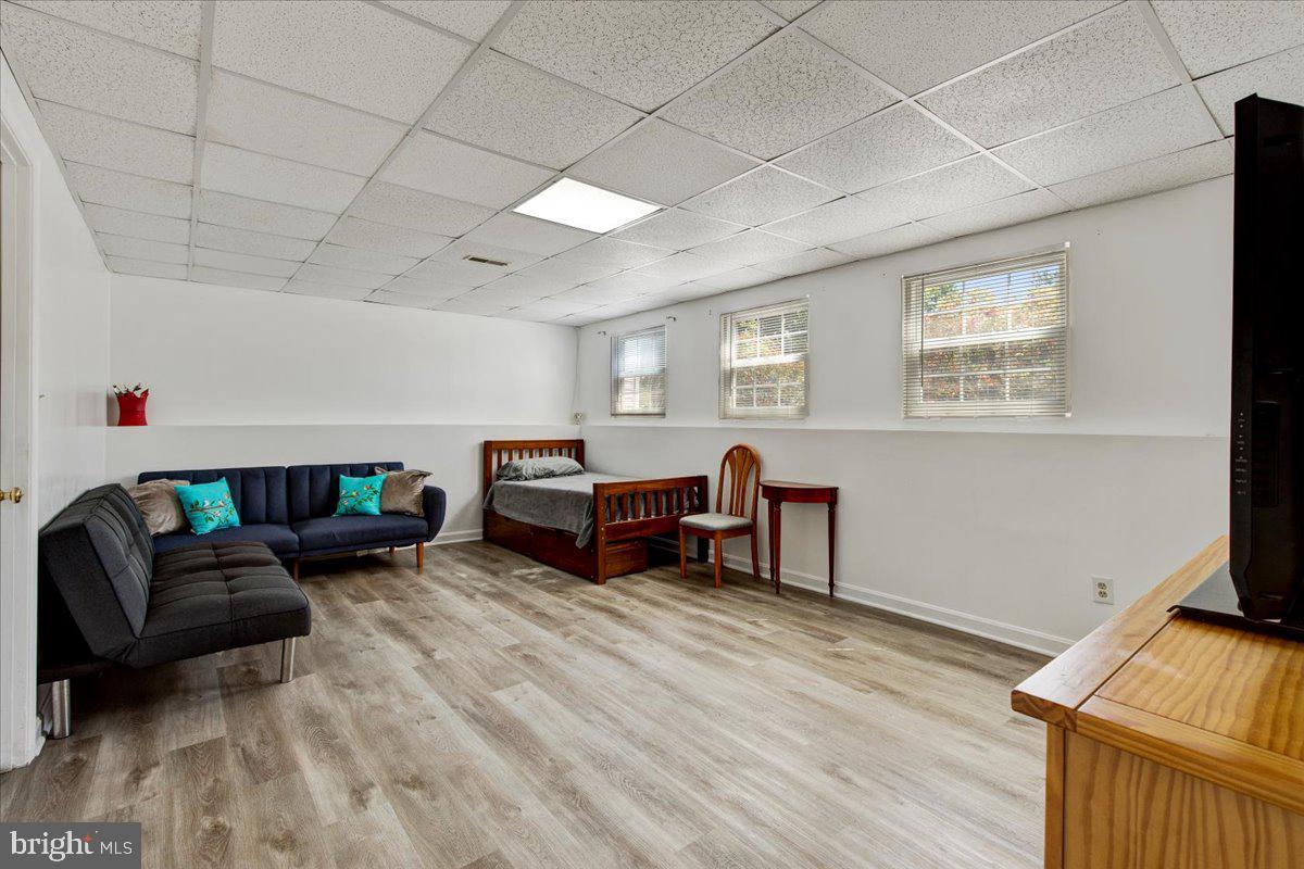 HUNTERS WOODS - Residential