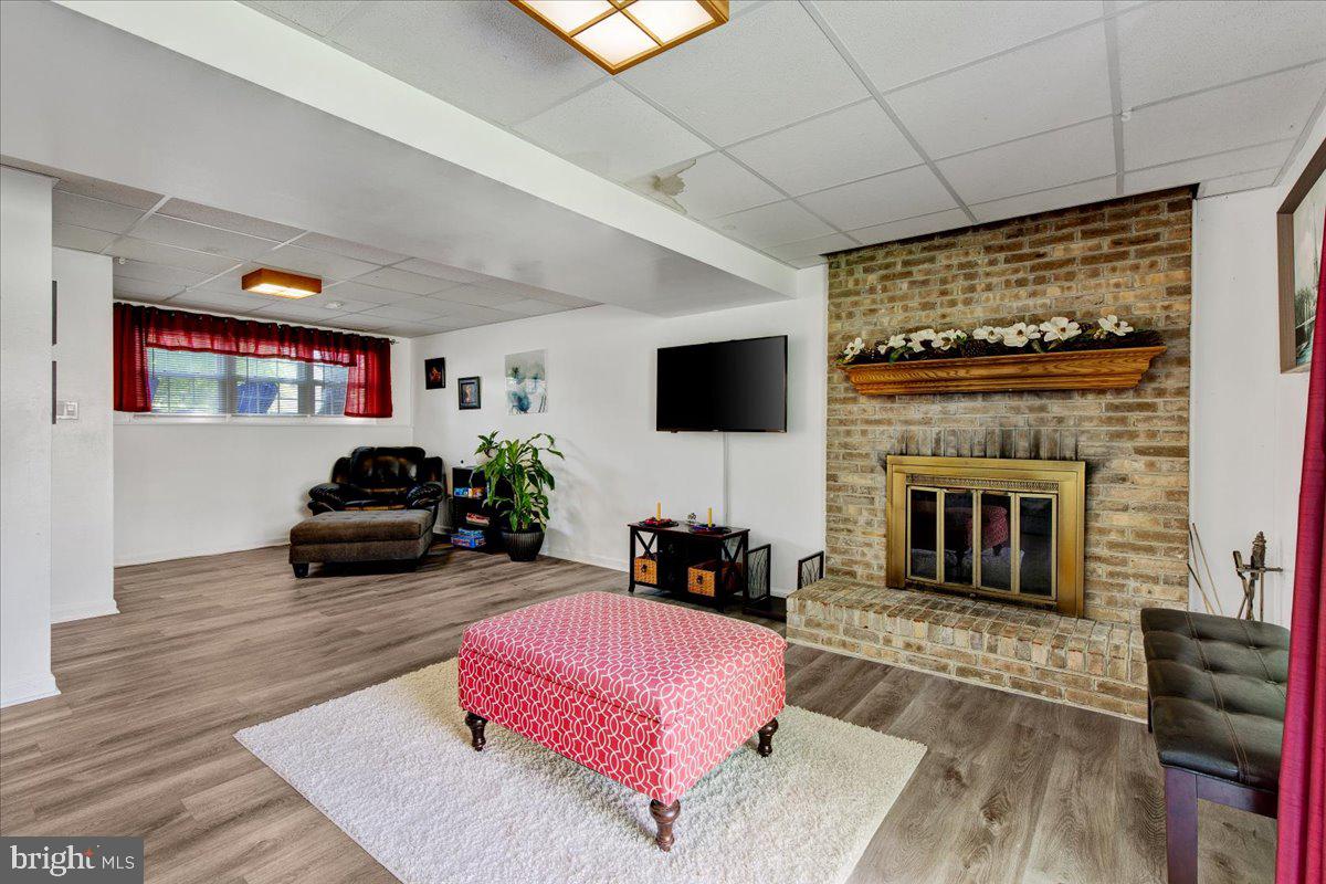 HUNTERS WOODS - Residential