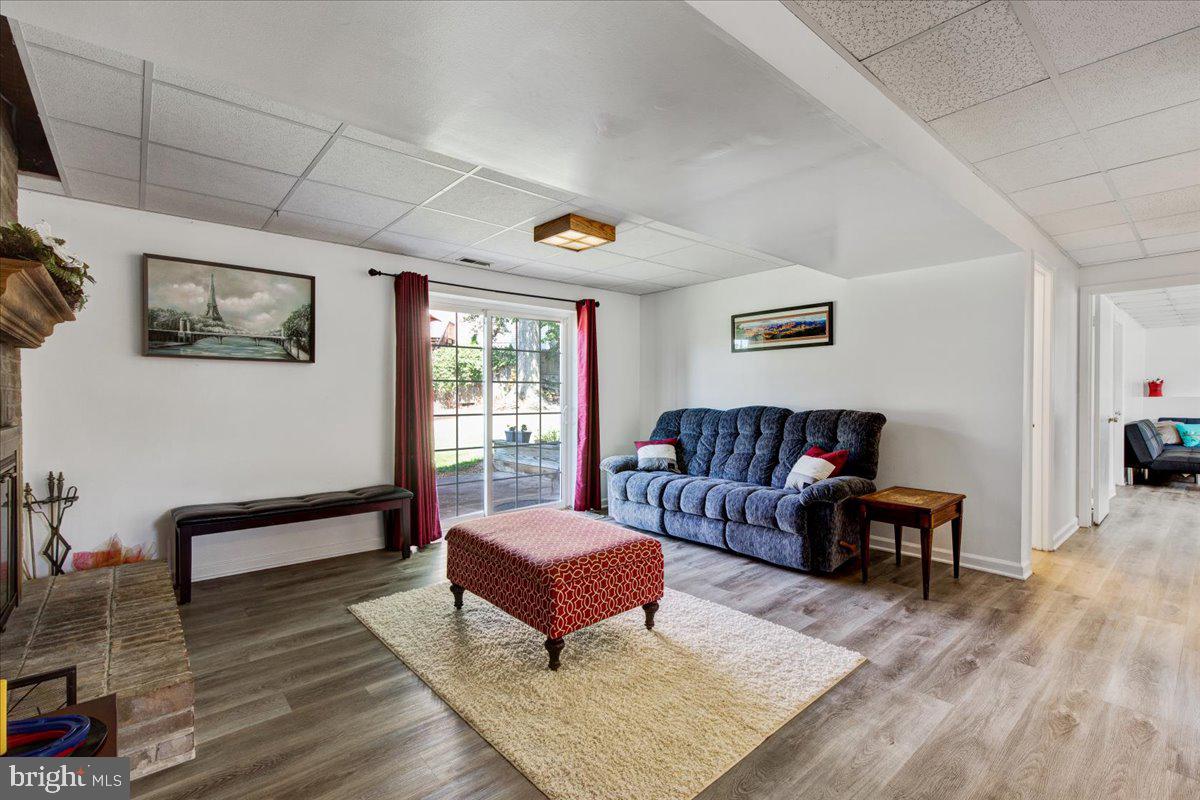 HUNTERS WOODS - Residential