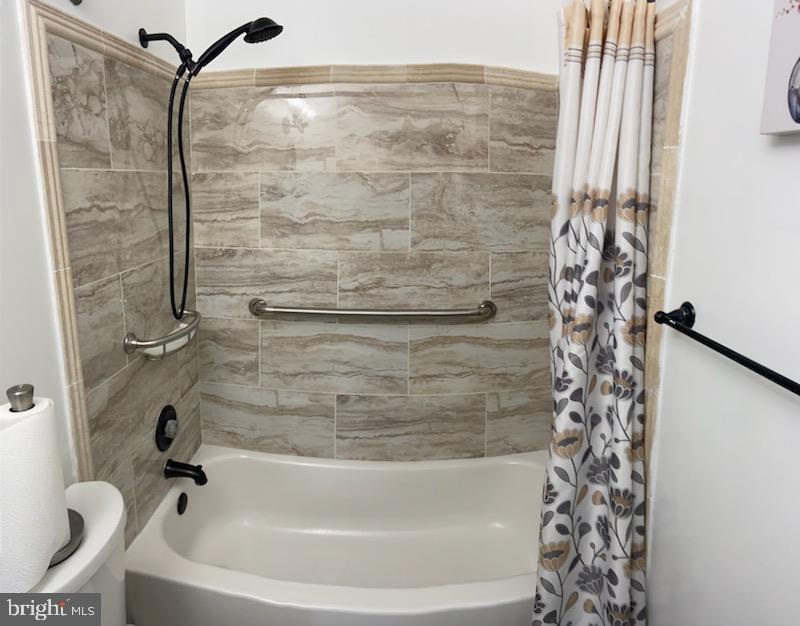 HUNTERS WOODS - Residential