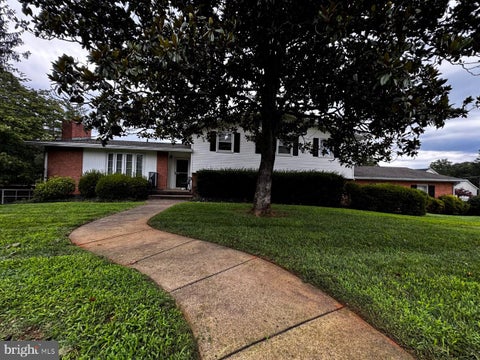 Photo of 7260 Mosby Drive, WARRENTON, VA 20187 (MLS # VAFQ2024430)