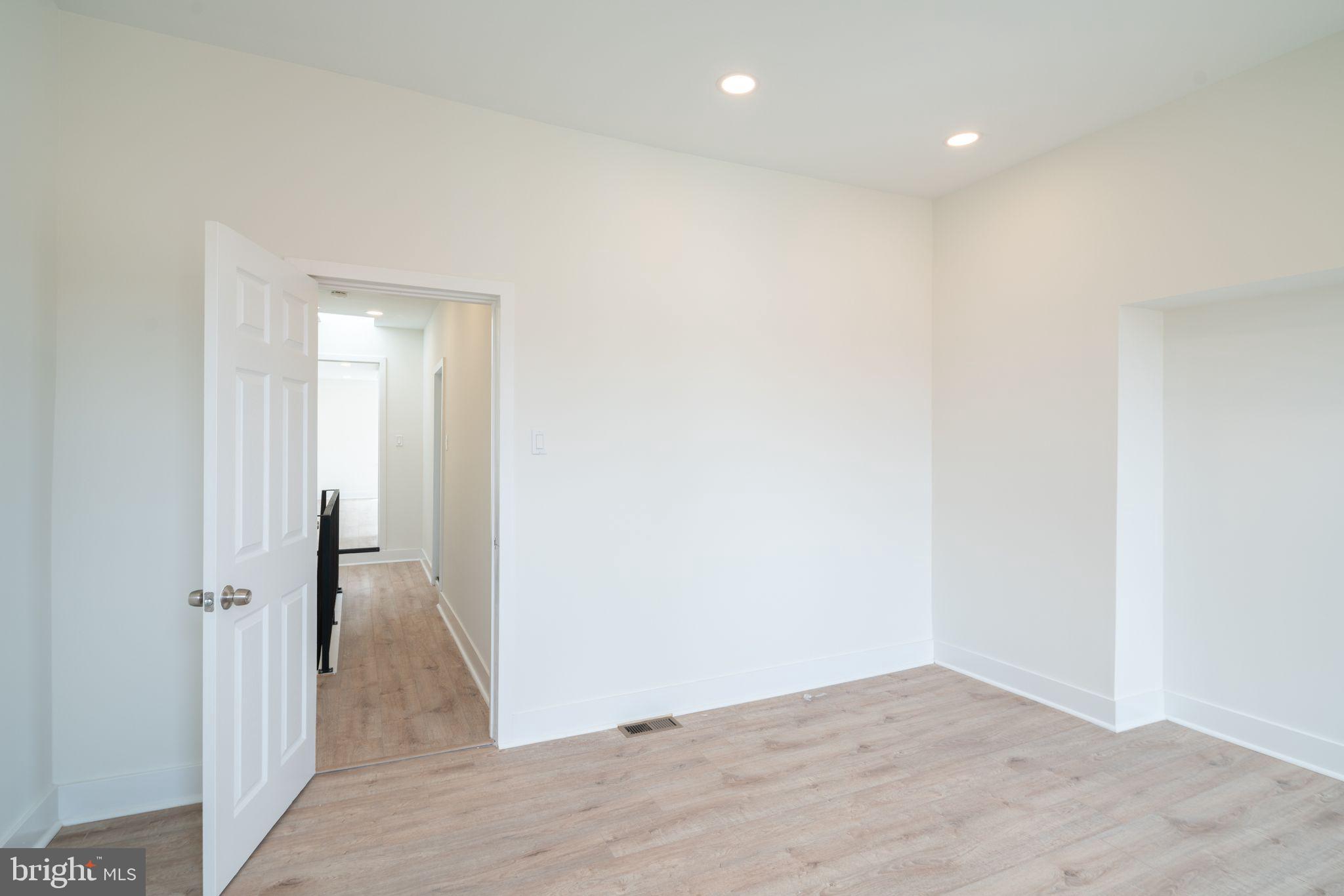 POINT BREEZE - Residential Lease