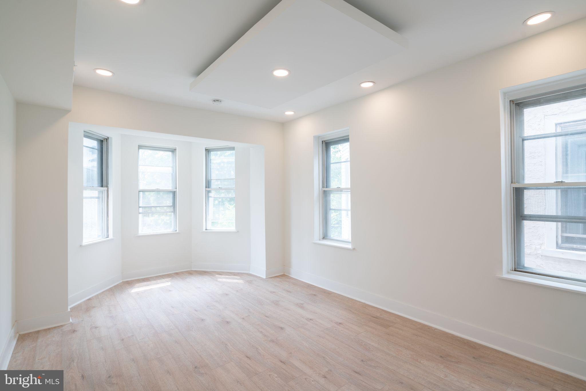 POINT BREEZE - Residential Lease