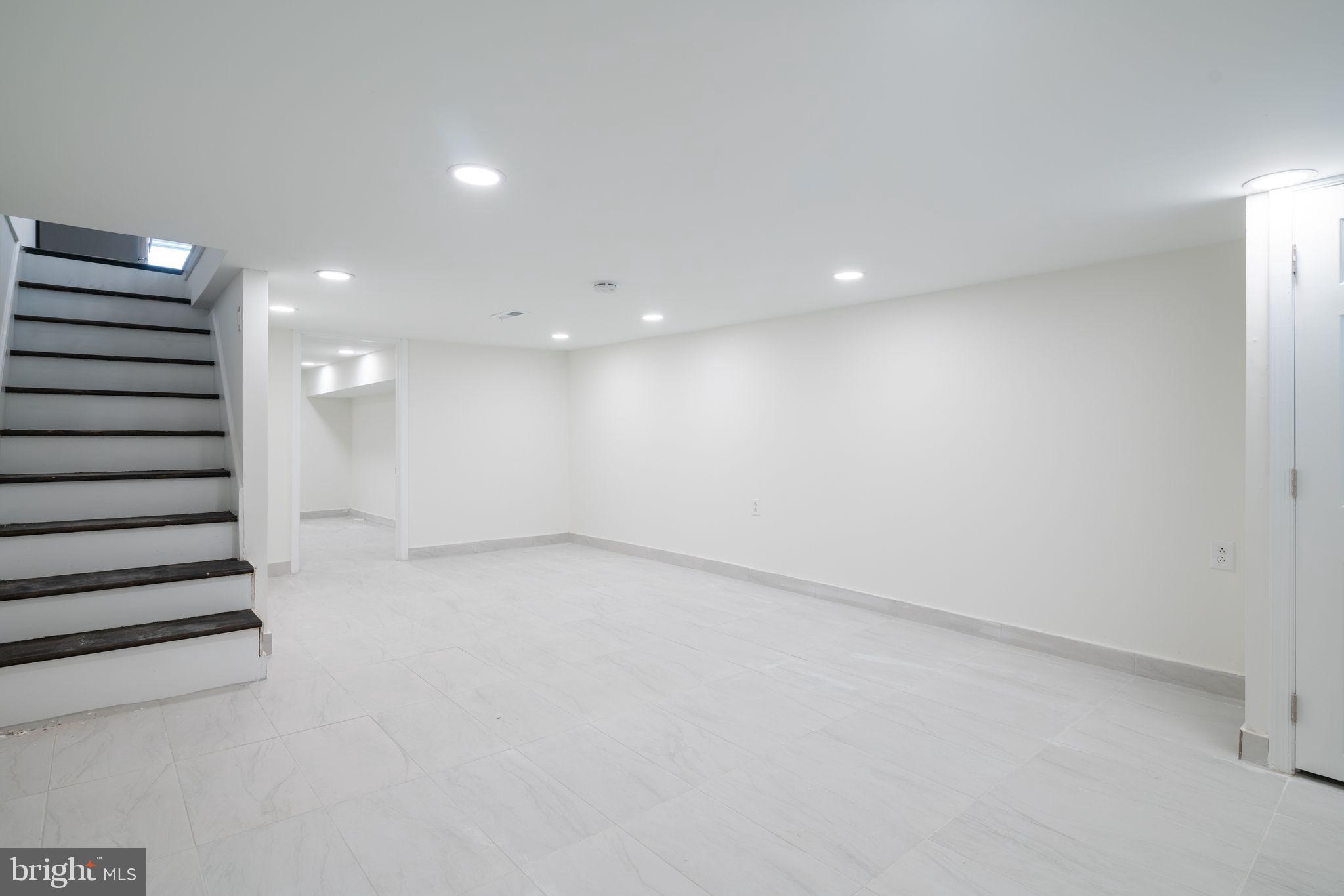 POINT BREEZE - Residential Lease