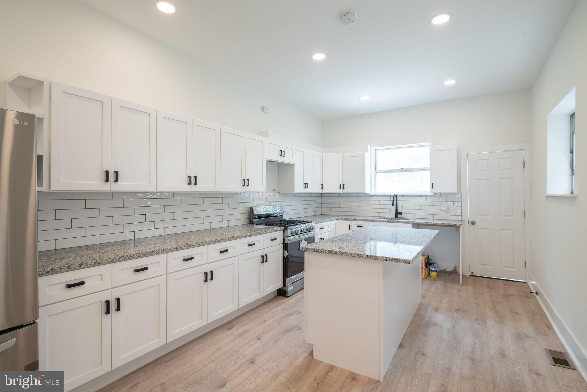 POINT BREEZE - Residential Lease