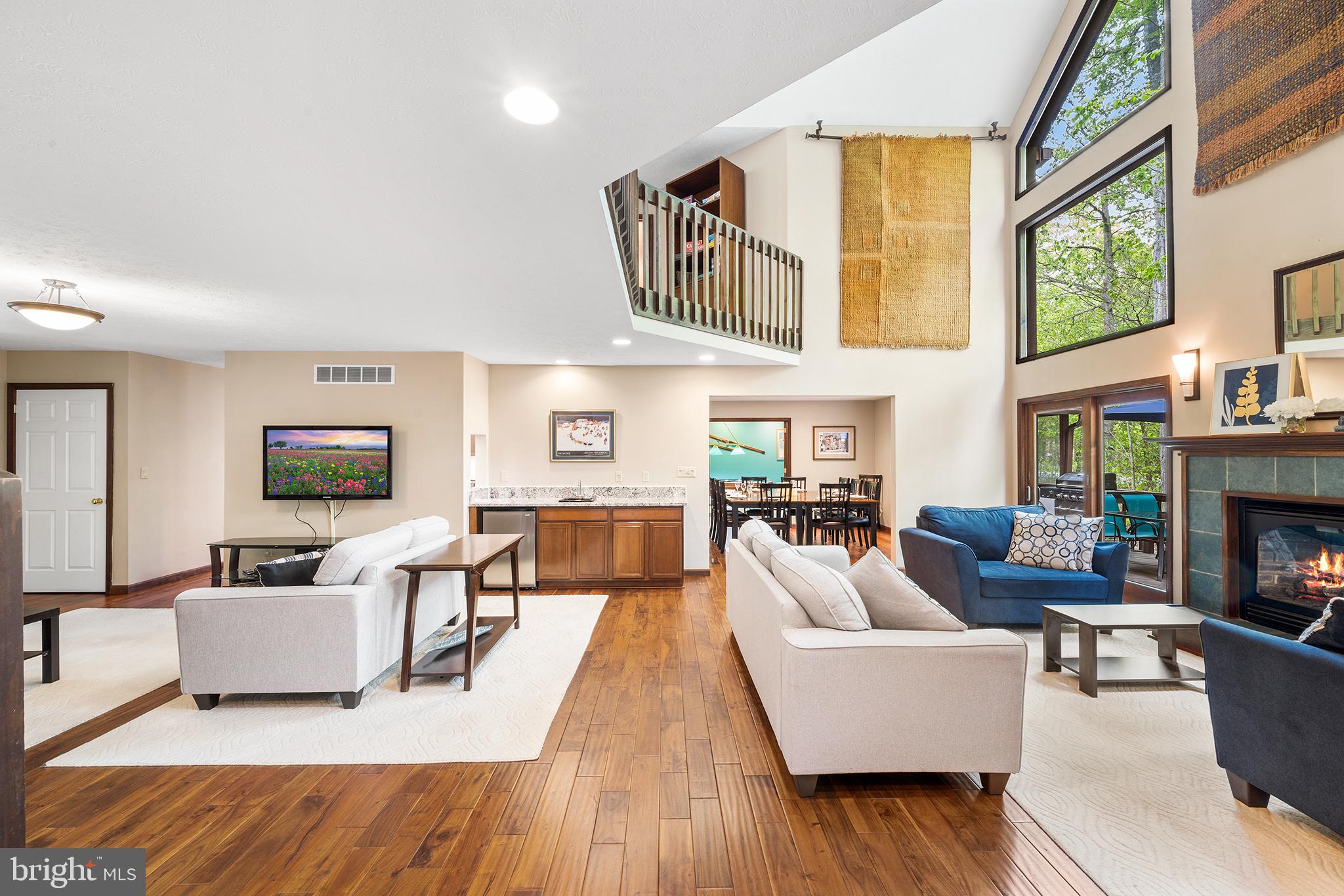 POCONO PINES - Residential