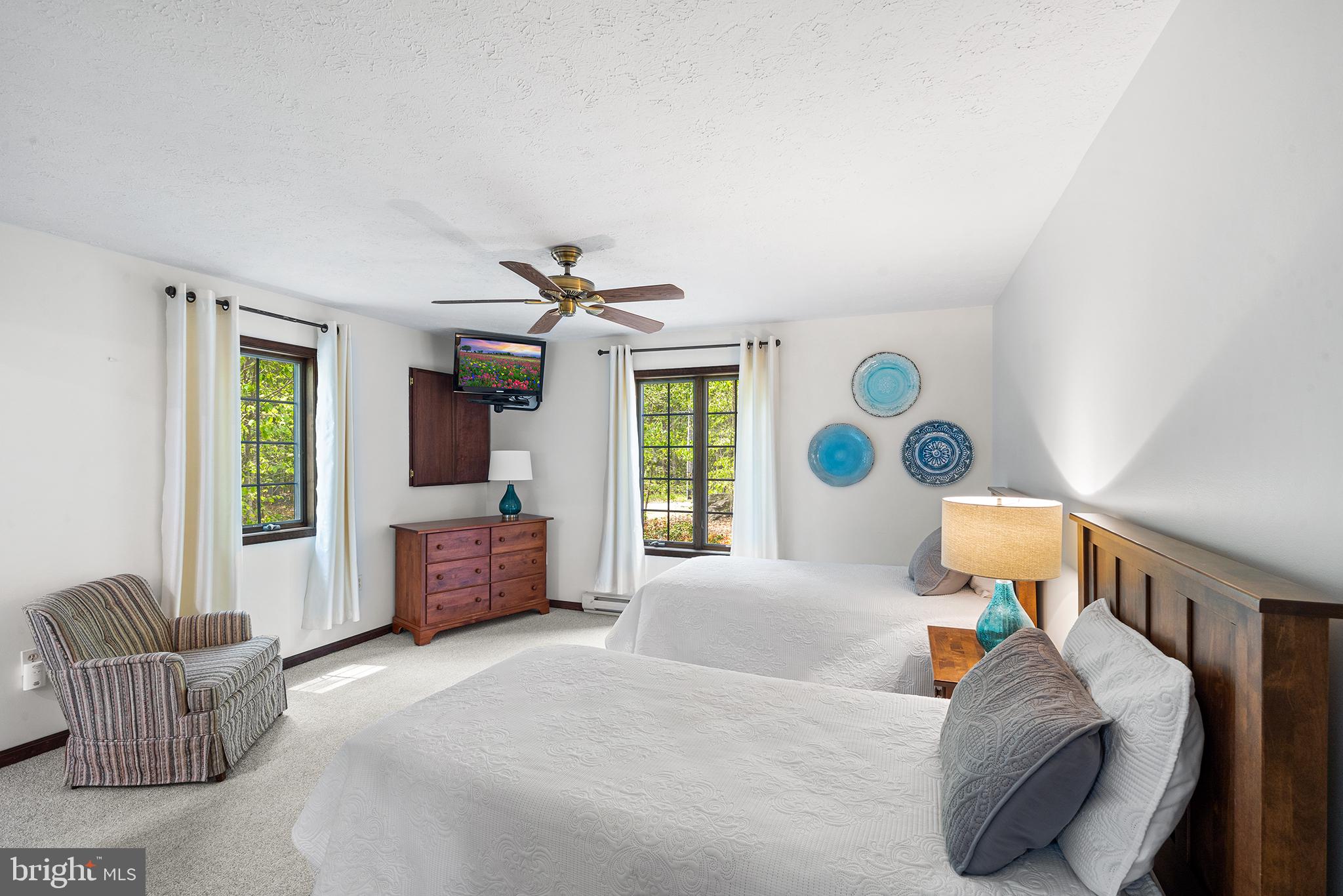 POCONO PINES - Residential