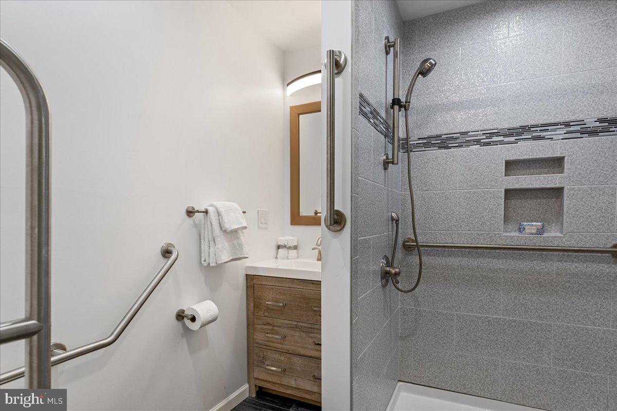 POCONO PINES - Residential