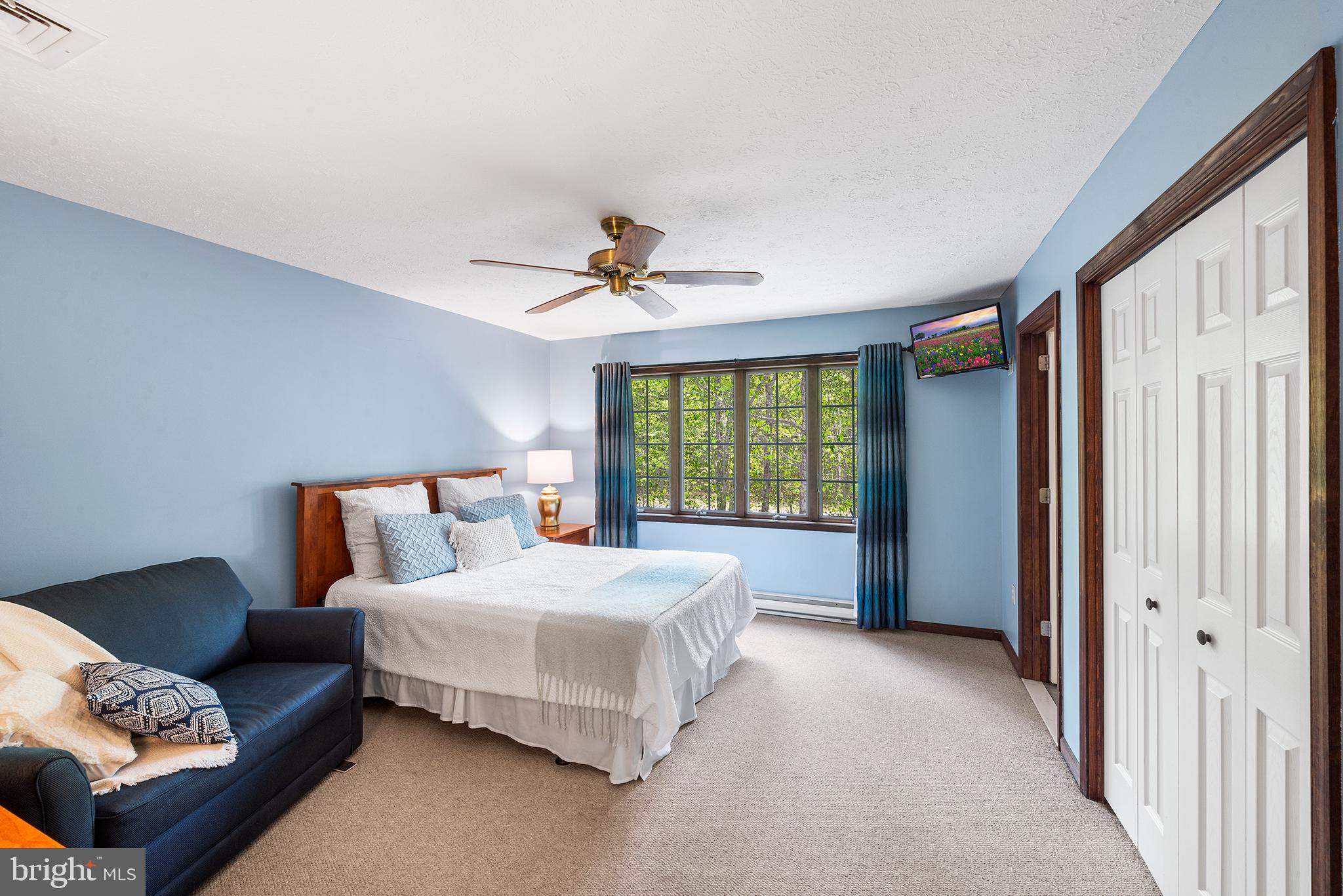 POCONO PINES - Residential