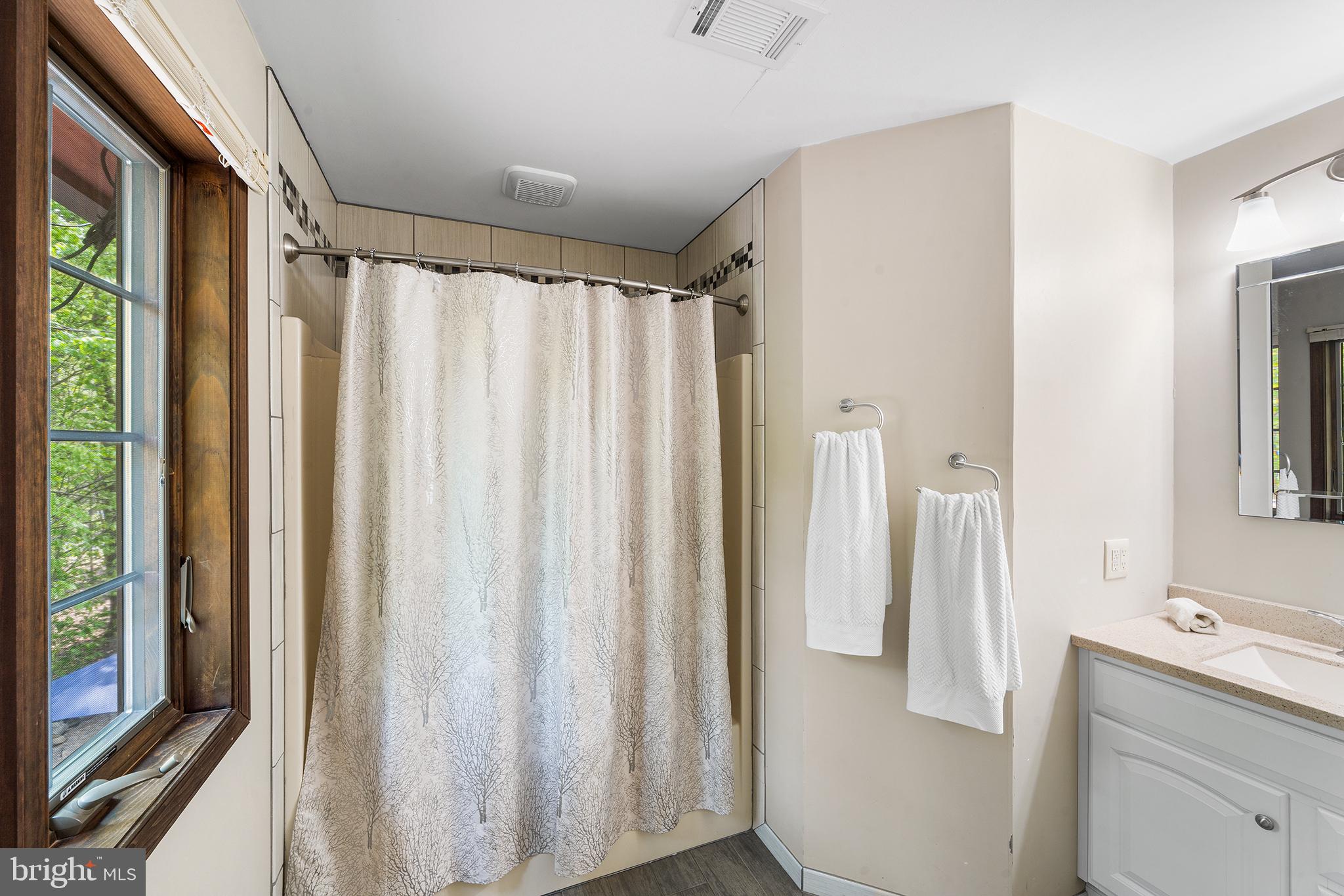 POCONO PINES - Residential