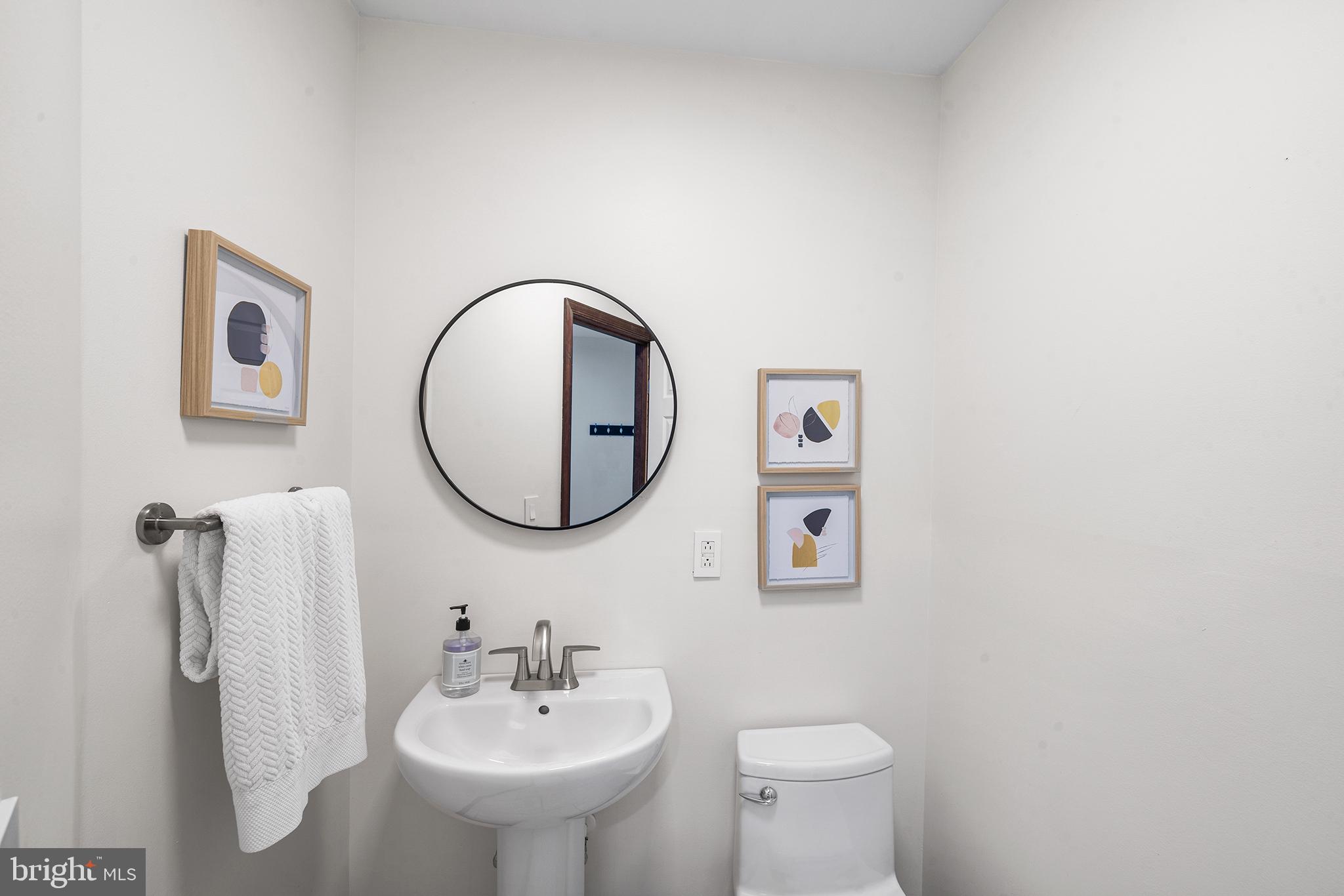 POCONO PINES - Residential