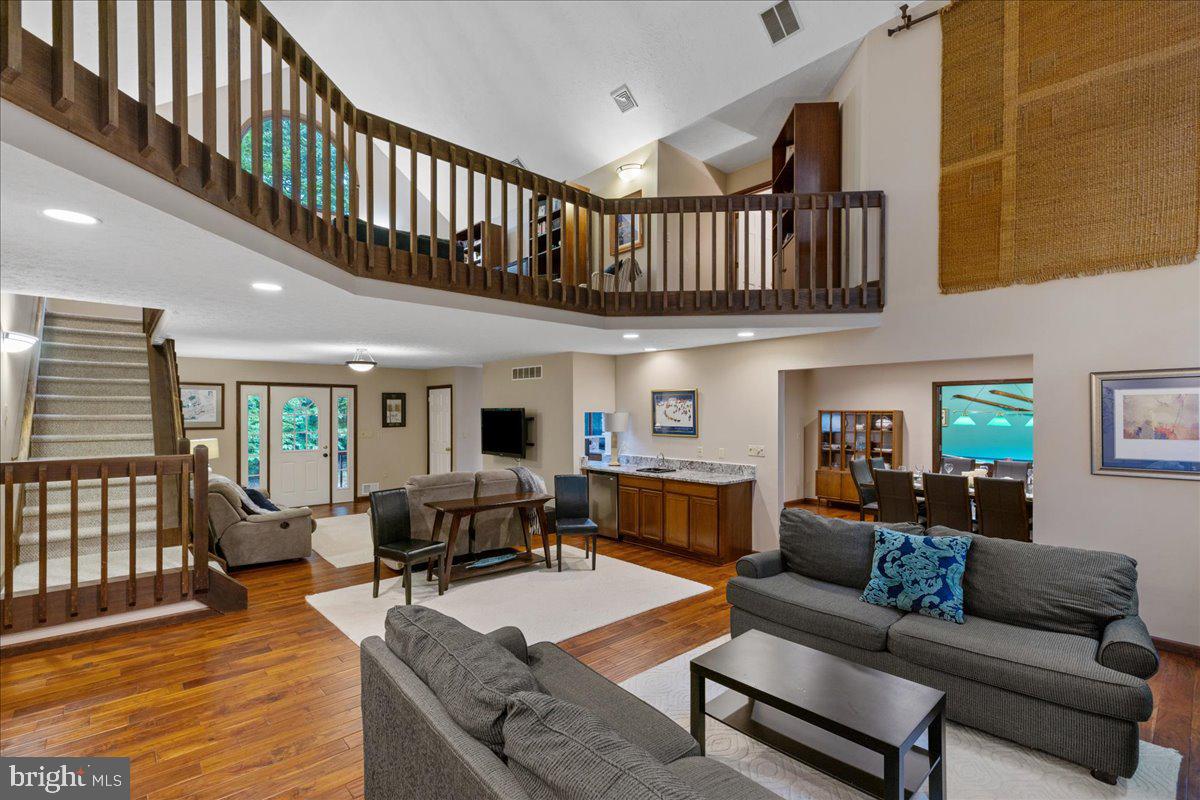 POCONO PINES - Residential