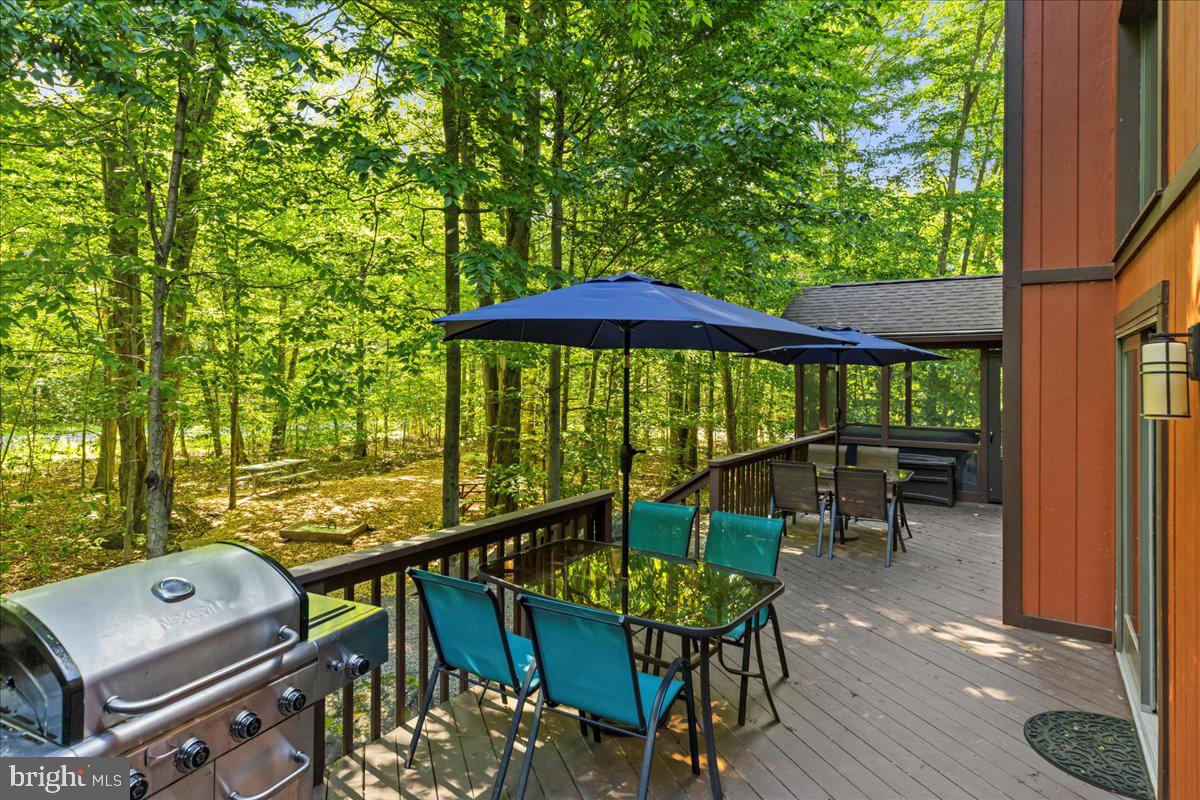 POCONO PINES - Residential