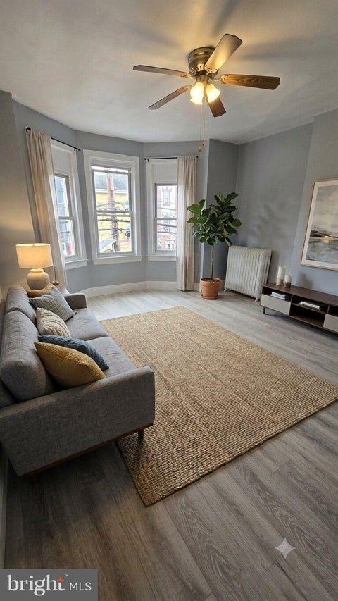 Townhouse For Rent - 318 Centre Street<br/> Mercer County, TRENTON, NJ 08611