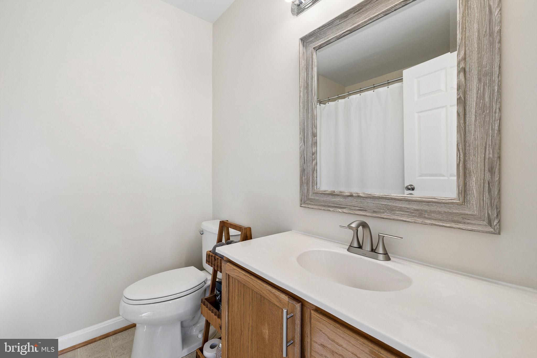 LAKE RIDGE POINTE CONDO - Residential