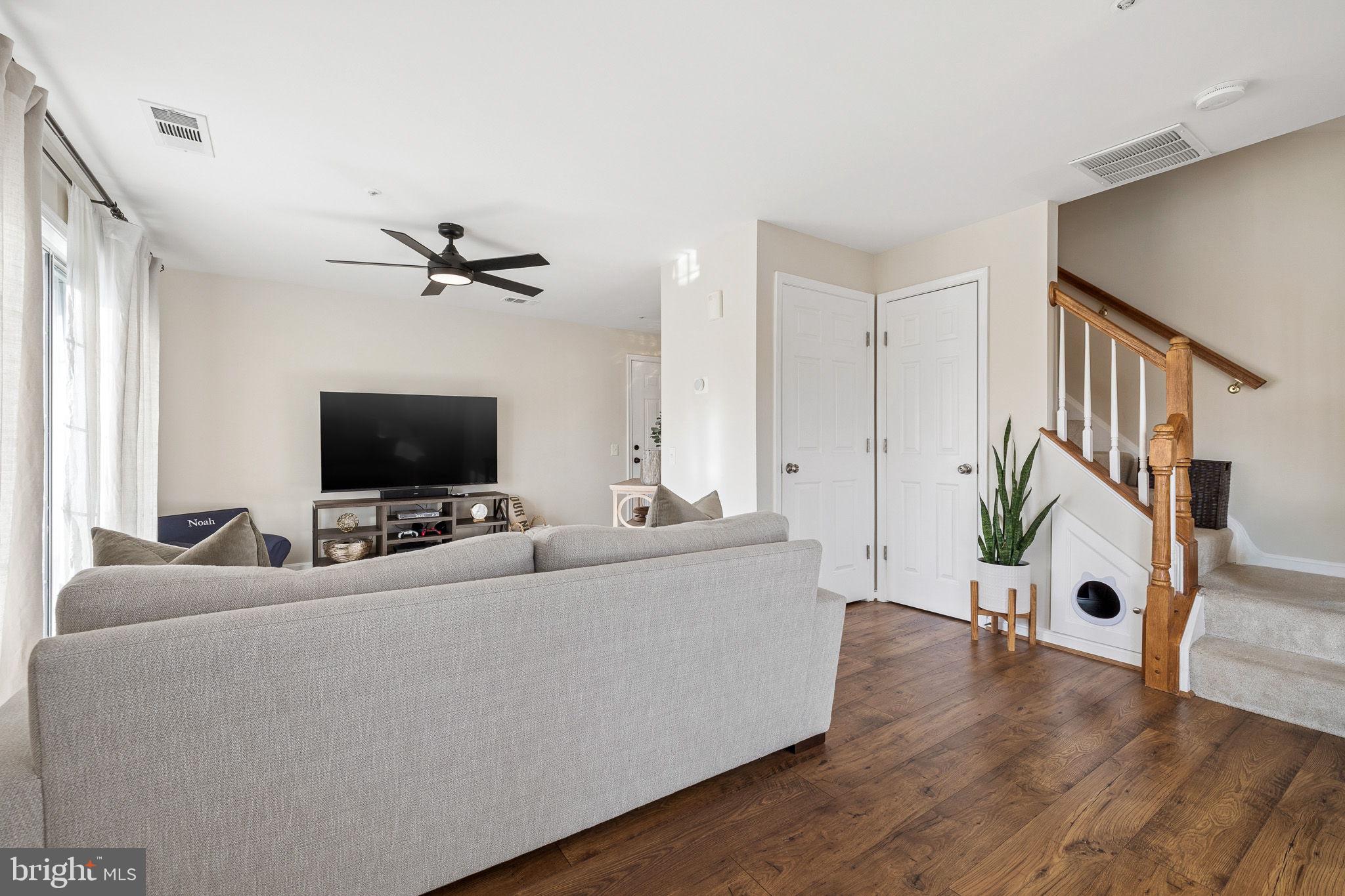 LAKE RIDGE POINTE CONDO - Residential