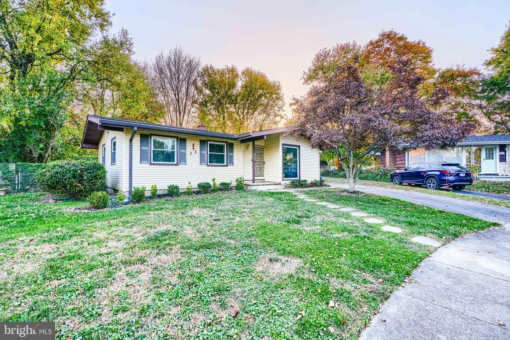 Photo of 3903 Innerdale Court, RANDALLSTOWN, MD 21133 (MLS # MDBC2144498)