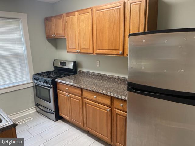 MIDDLE RIVER - Residential Lease