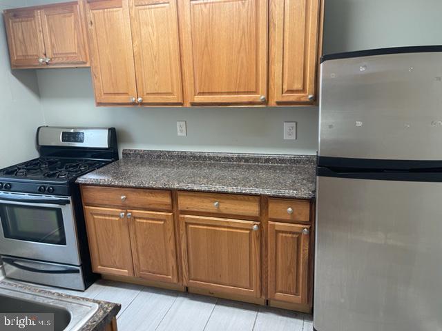 MIDDLE RIVER - Residential Lease