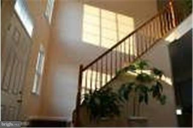 ASHBURN VILLAGE - Residential Lease