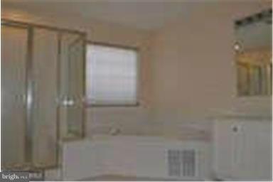 ASHBURN VILLAGE - Residential Lease