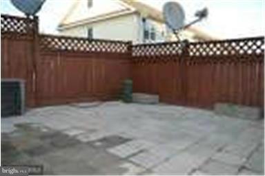 ASHBURN VILLAGE - Residential Lease