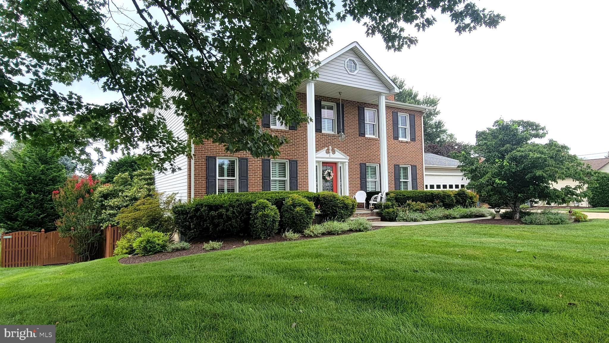 8668 FELSVIEW DRIVE