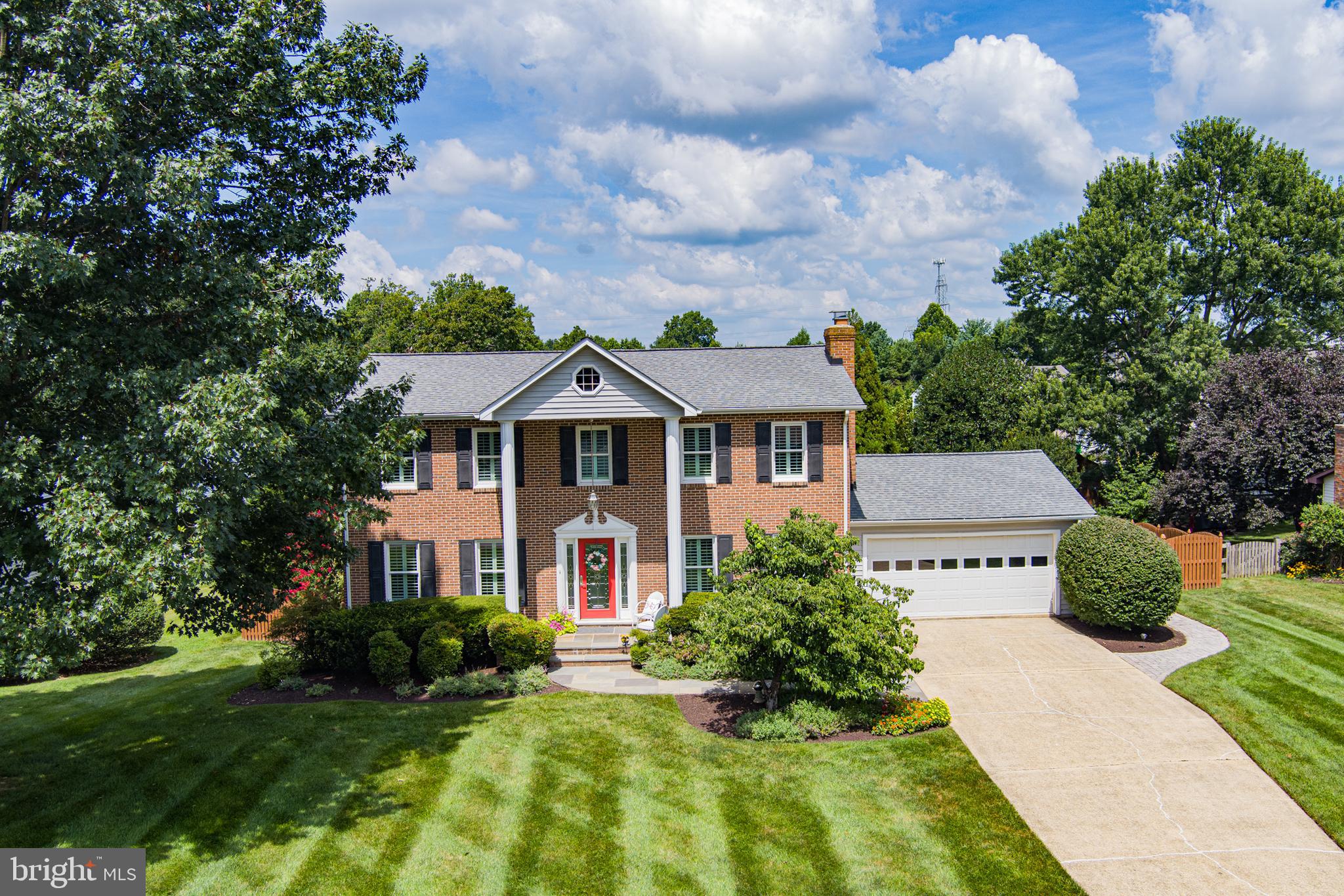 8668 FELSVIEW DRIVE