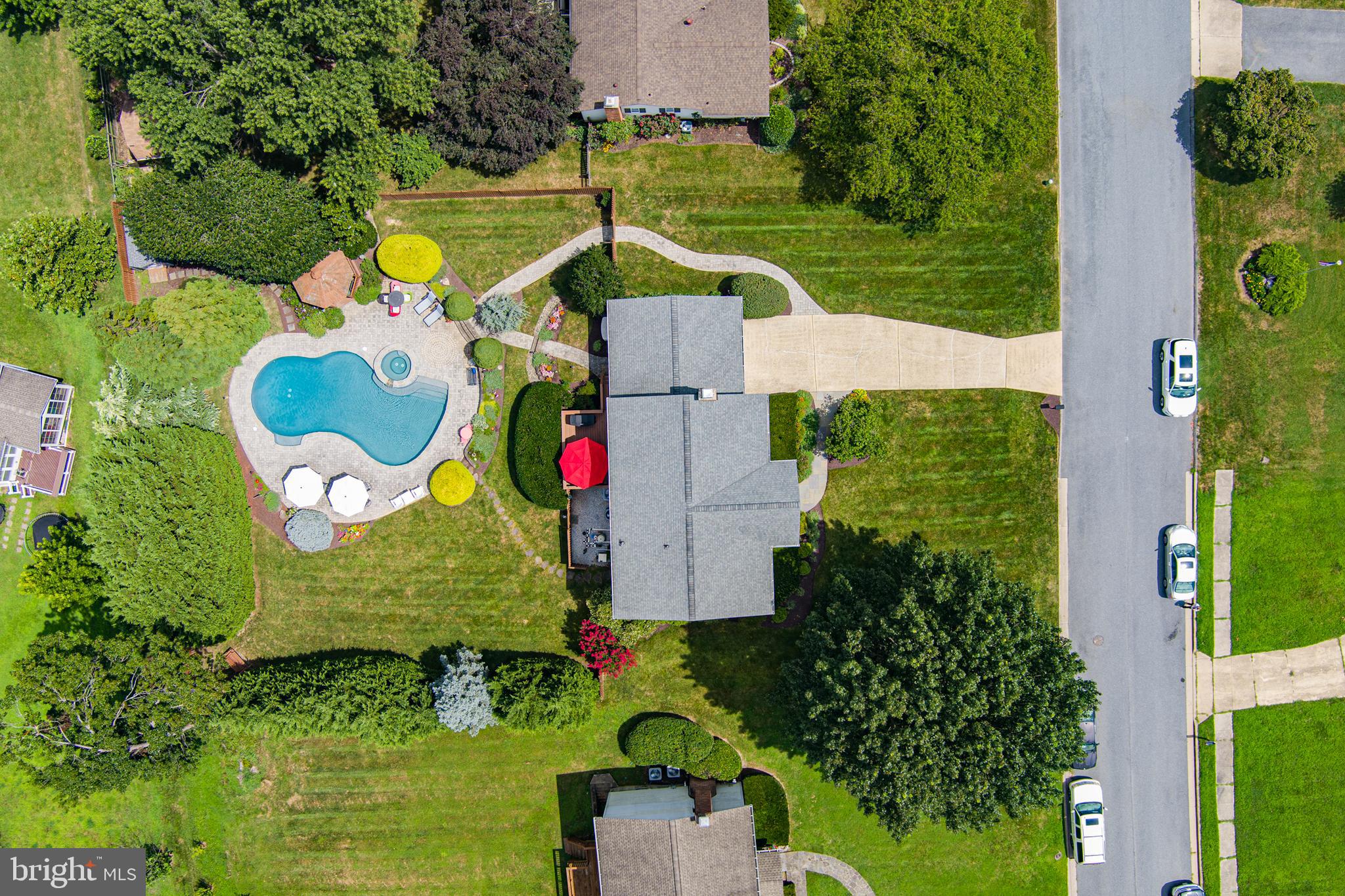 8668 FELSVIEW DRIVE