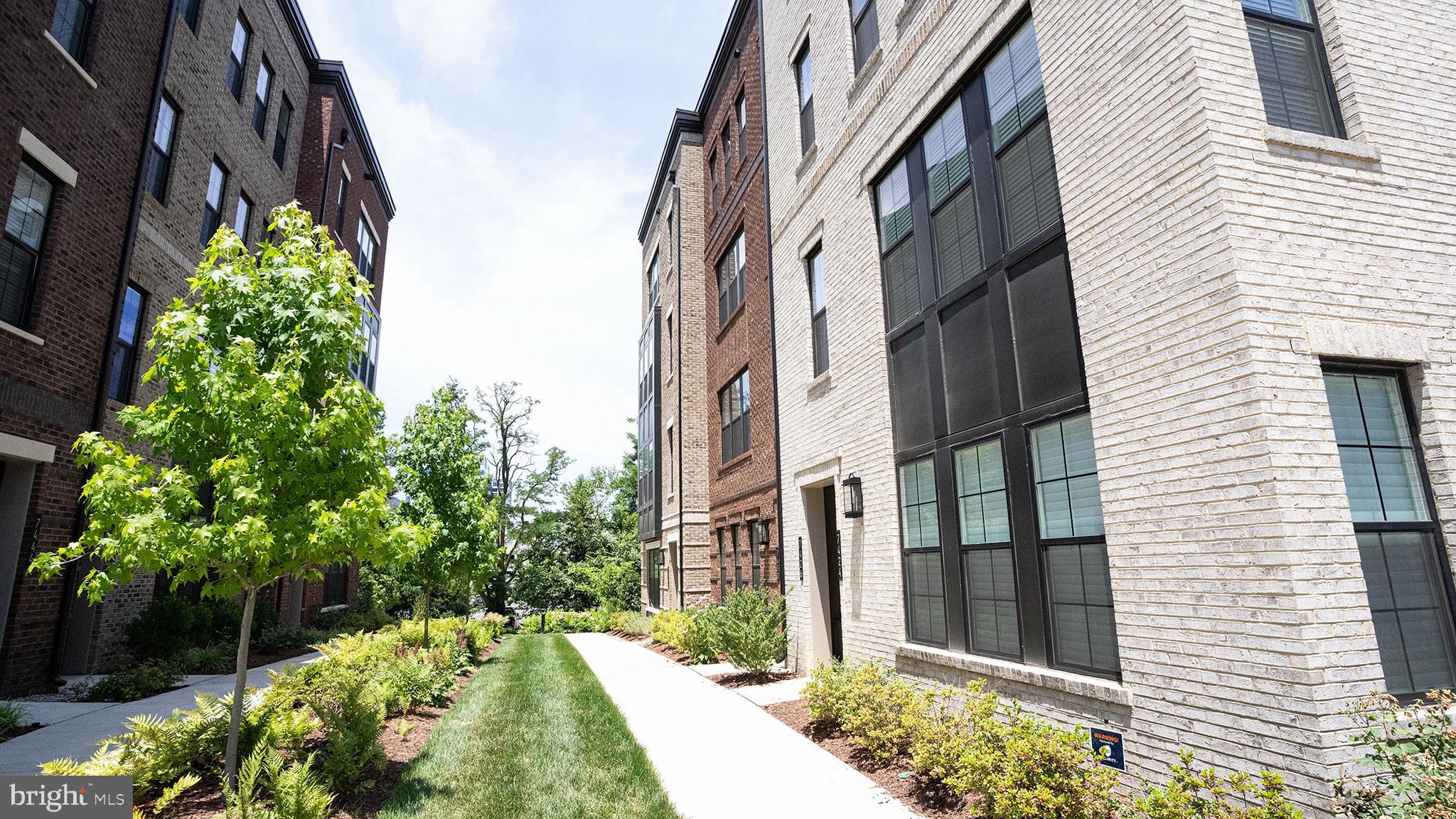 UNION PARK AT MCLEAN - Residential Lease