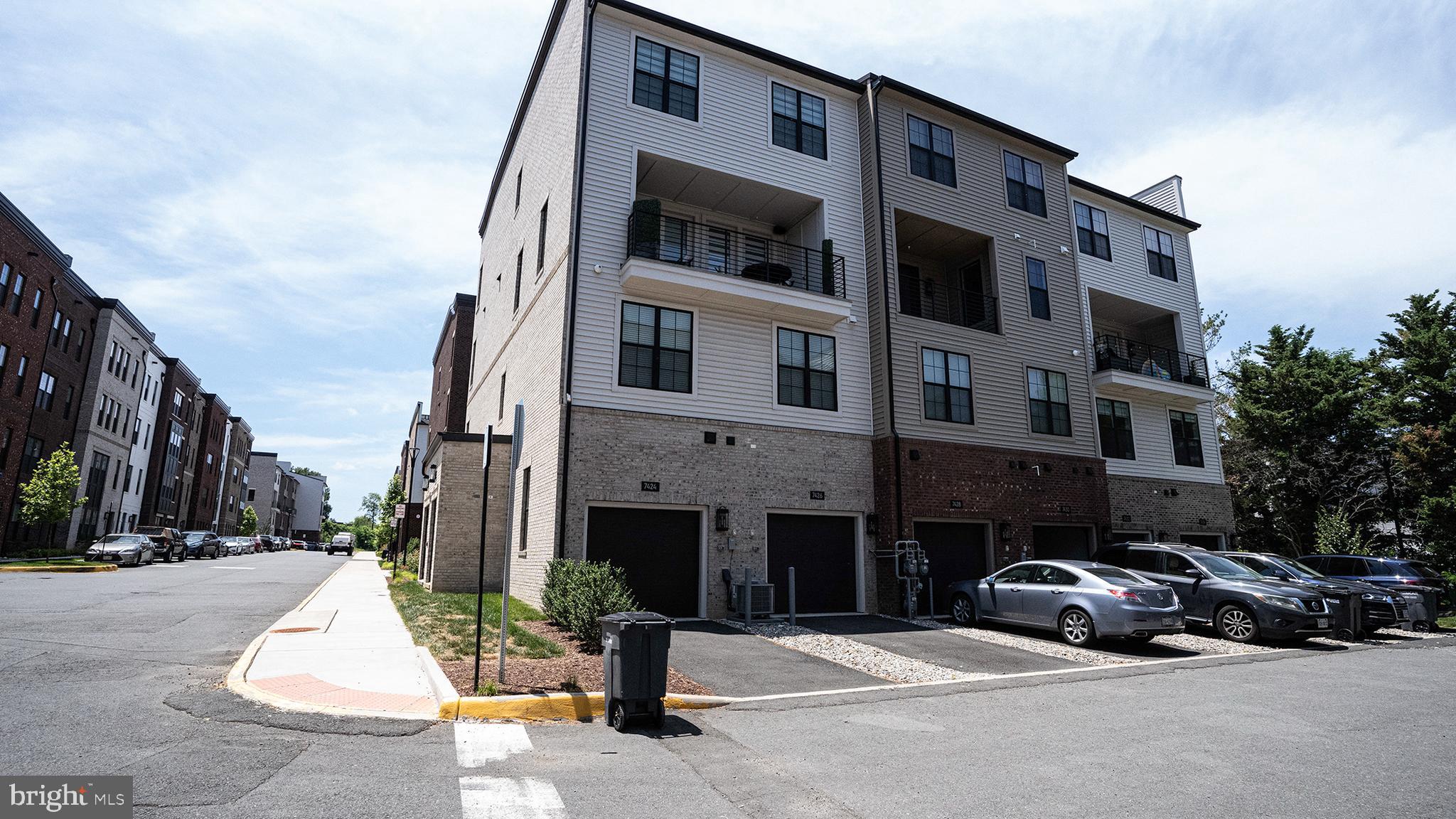 UNION PARK AT MCLEAN - Residential Lease