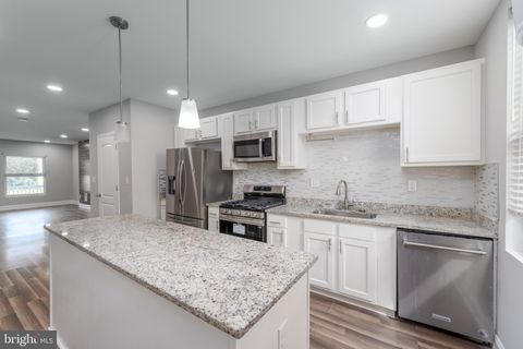Townhouse For Sale - 1521 Carswell Street<br/> BALTIMORE, MD 21218