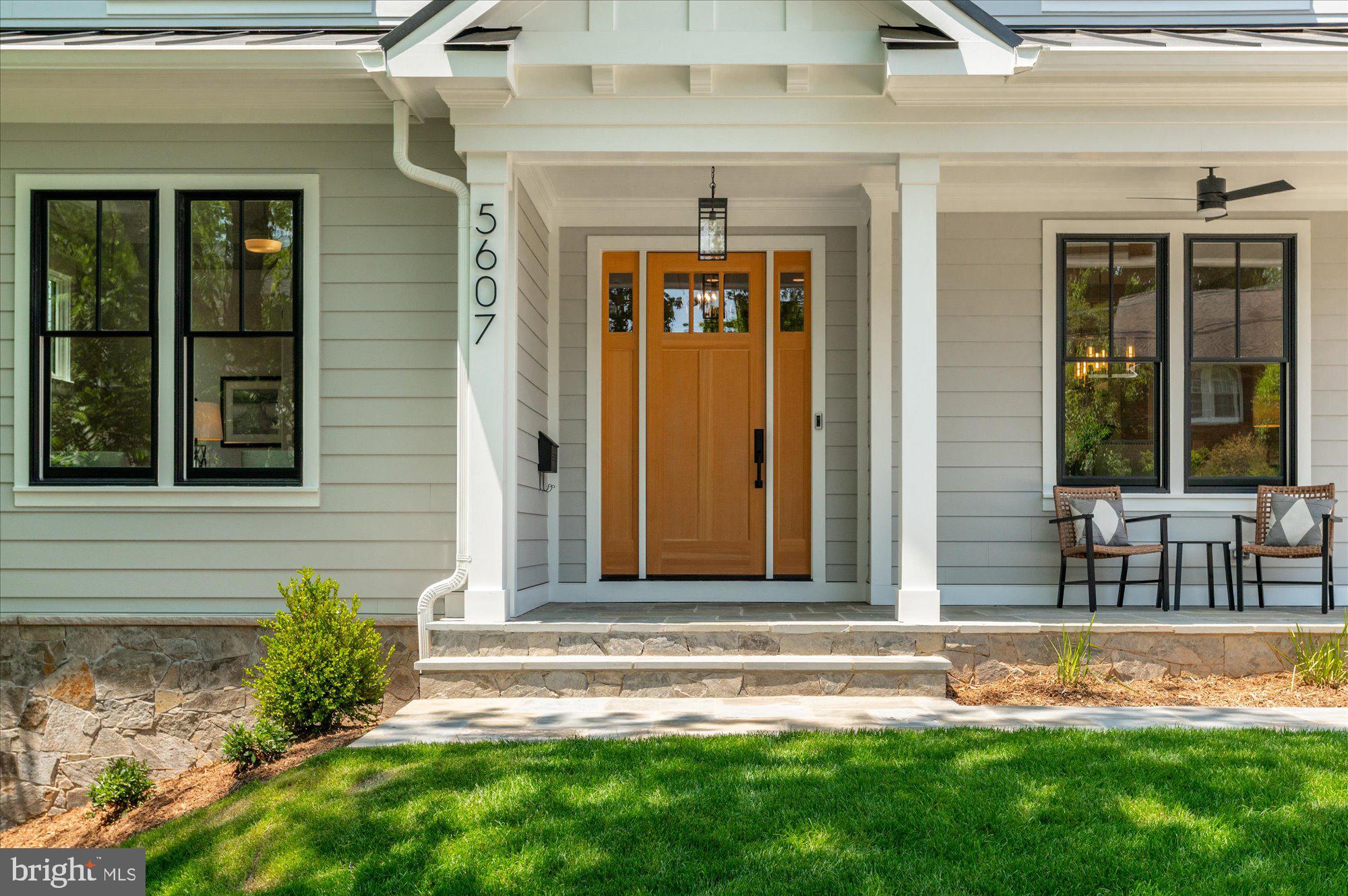 CRESCENT HILLS - Residential