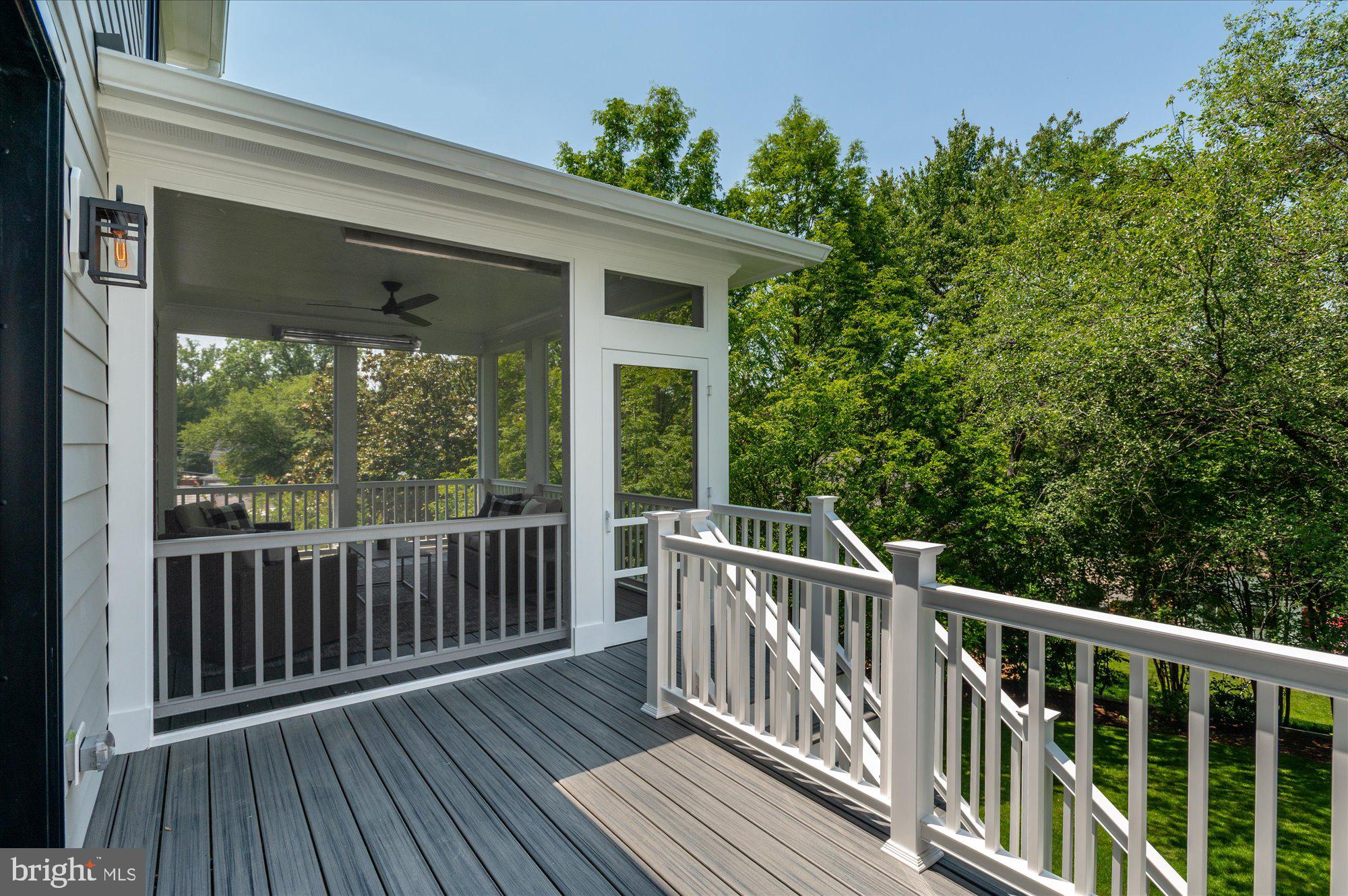 CRESCENT HILLS - Residential