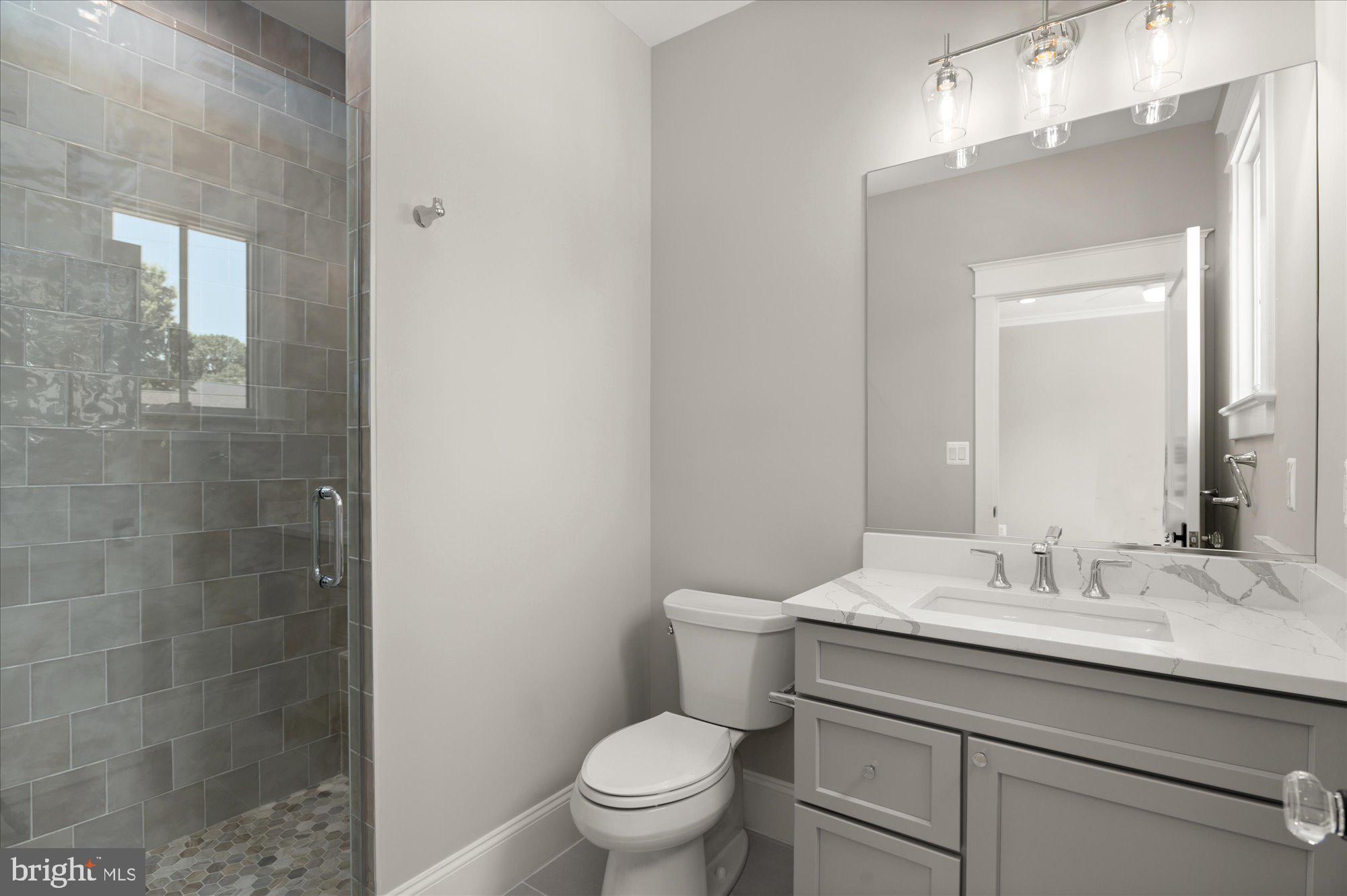 CRESCENT HILLS - Residential