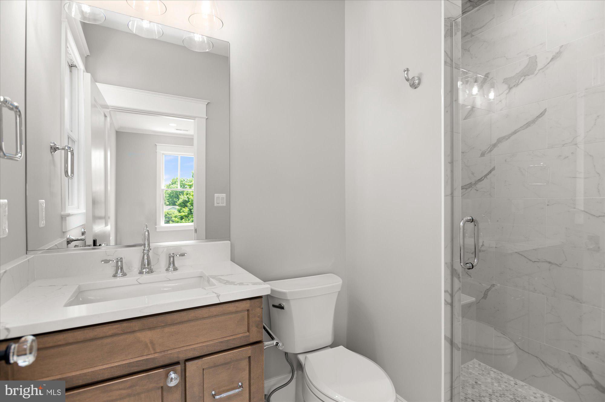 CRESCENT HILLS - Residential