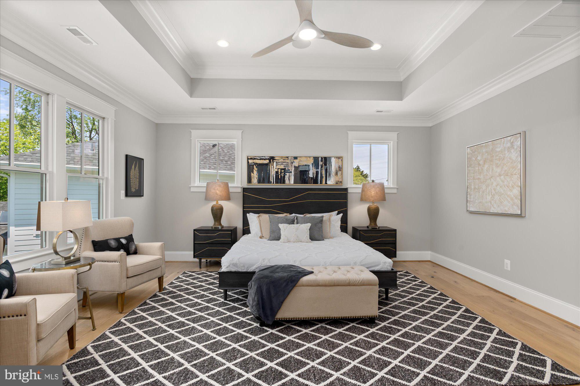 CRESCENT HILLS - Residential