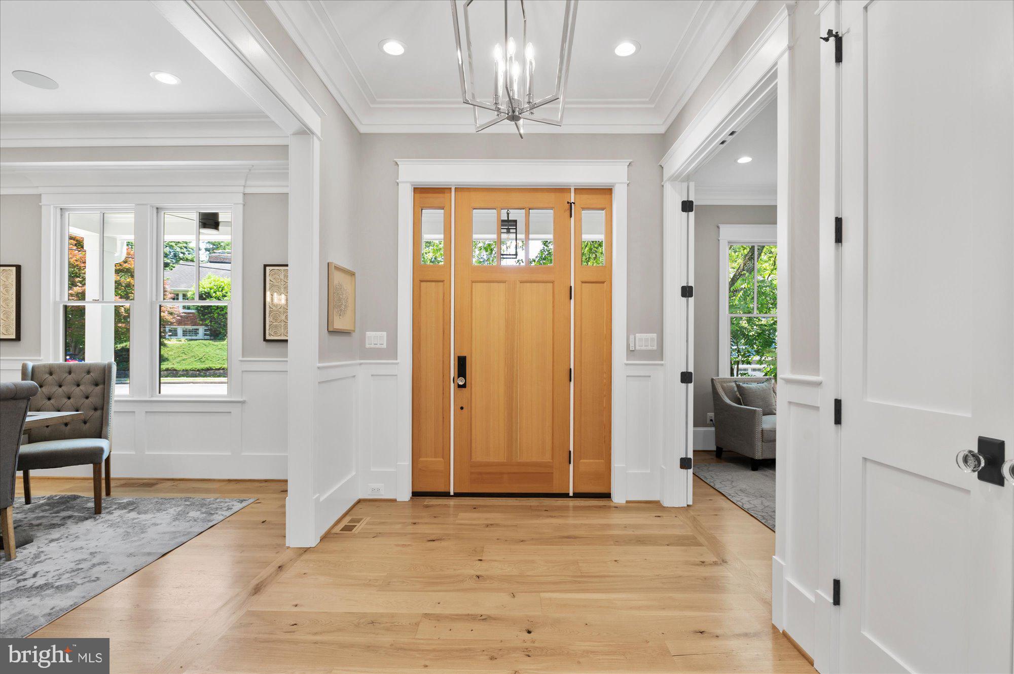 CRESCENT HILLS - Residential