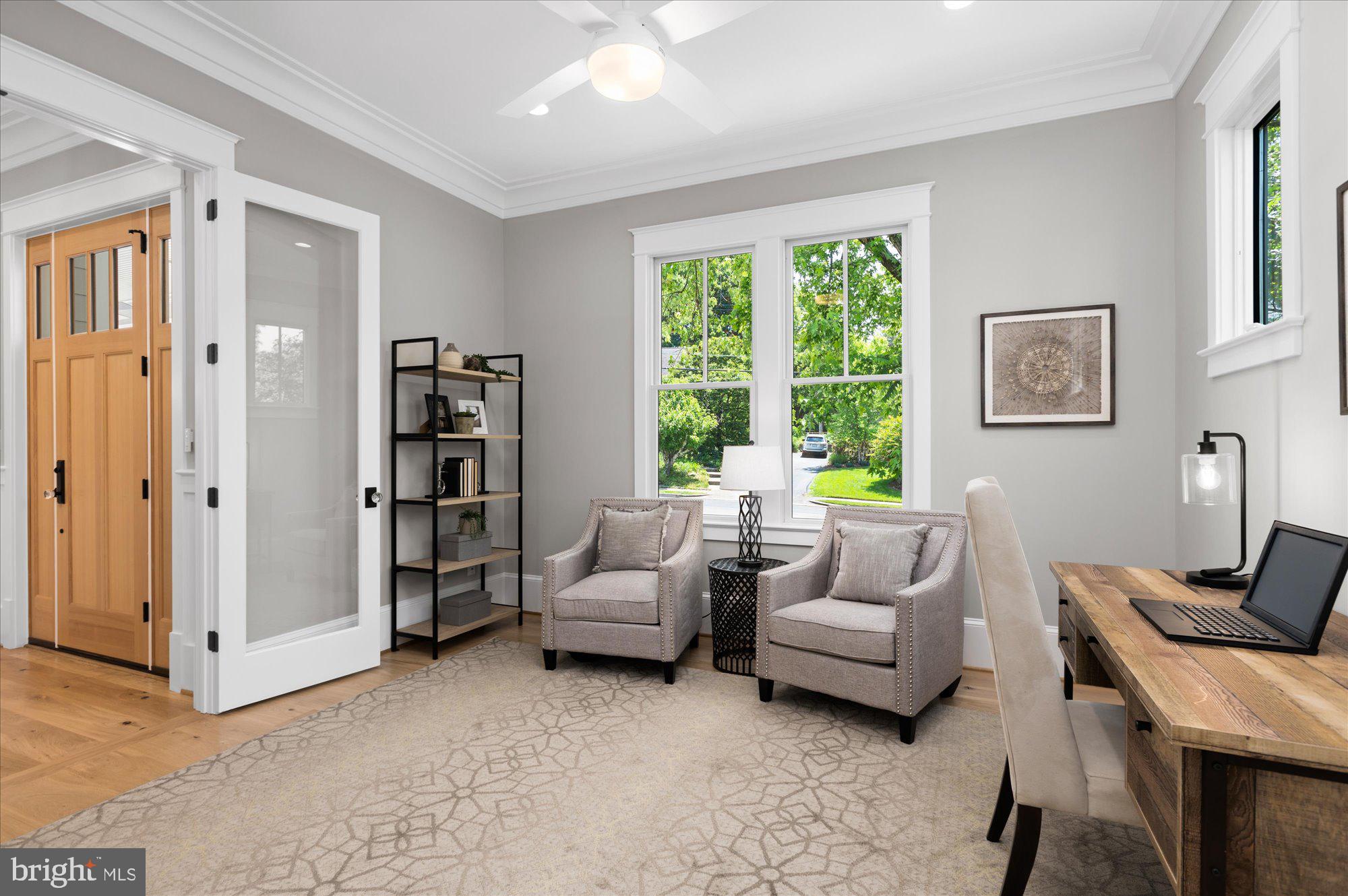 CRESCENT HILLS - Residential