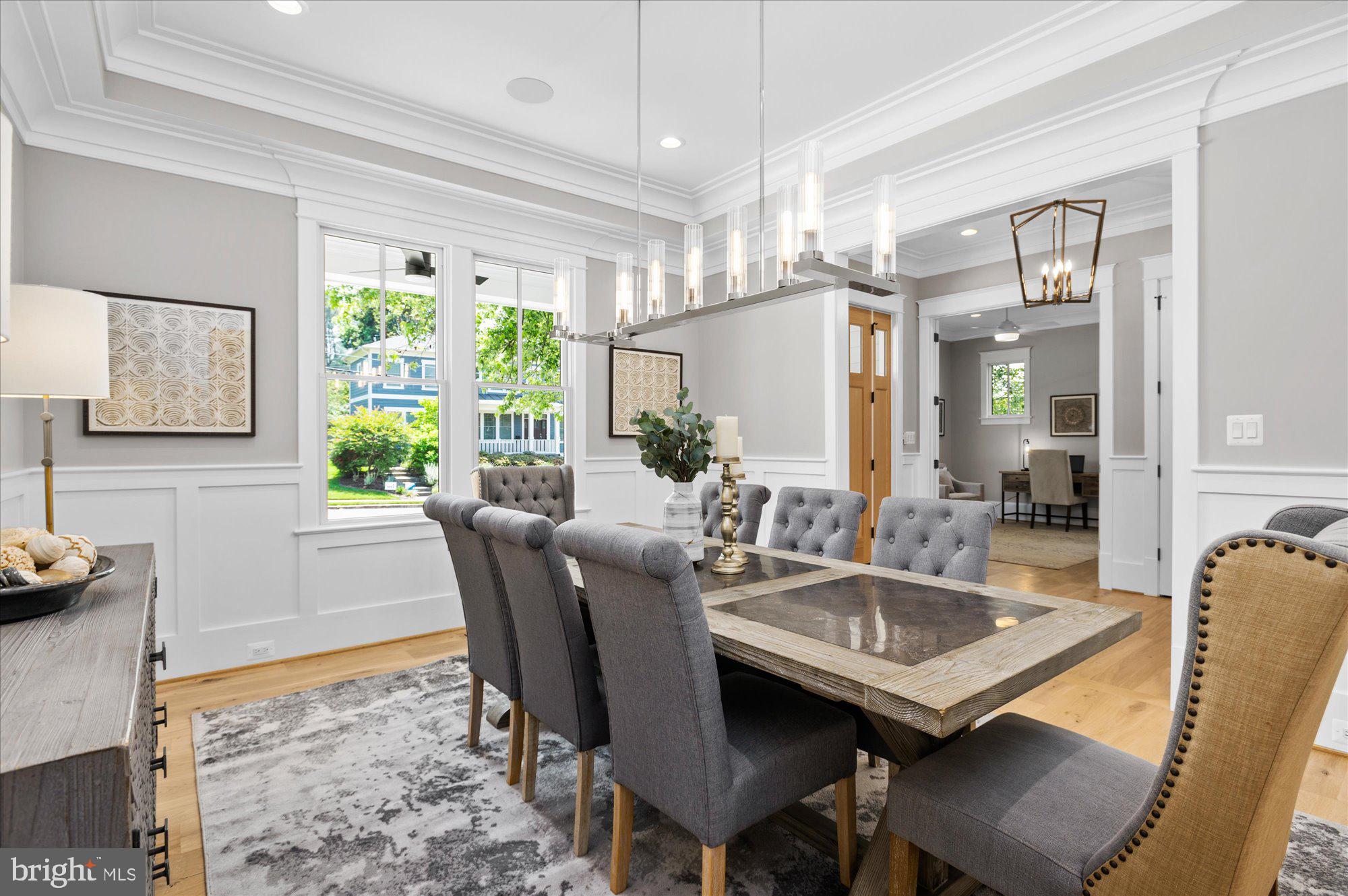 CRESCENT HILLS - Residential