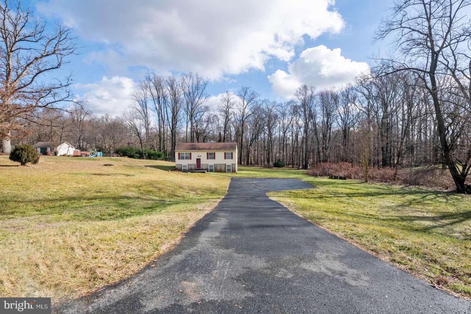 15611 TWIN VALLEY COURT