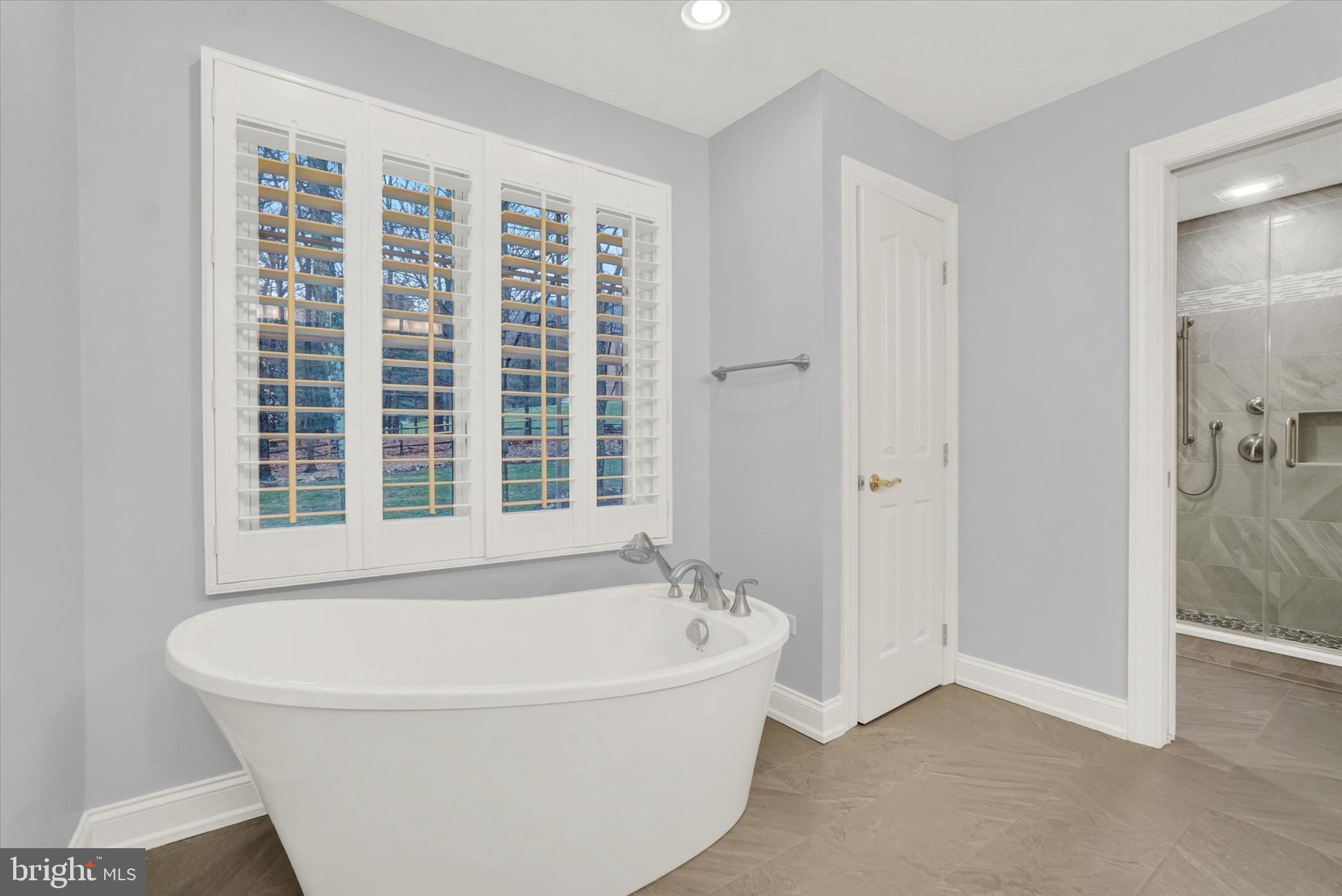 MOUNTAINDALE - Residential