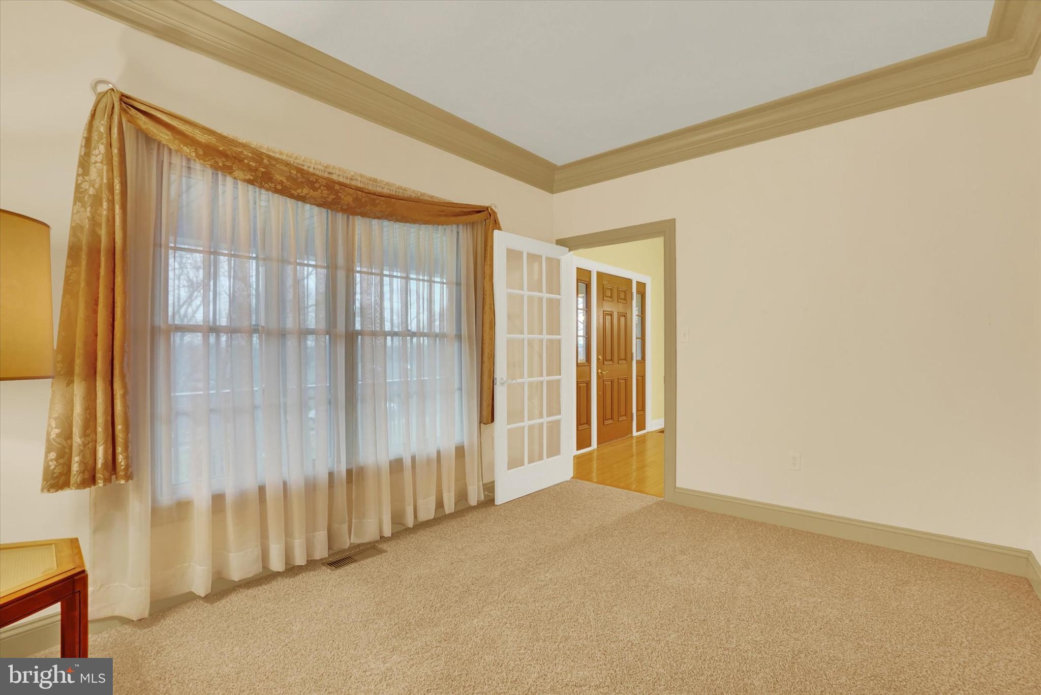 MOUNTAINDALE - Residential