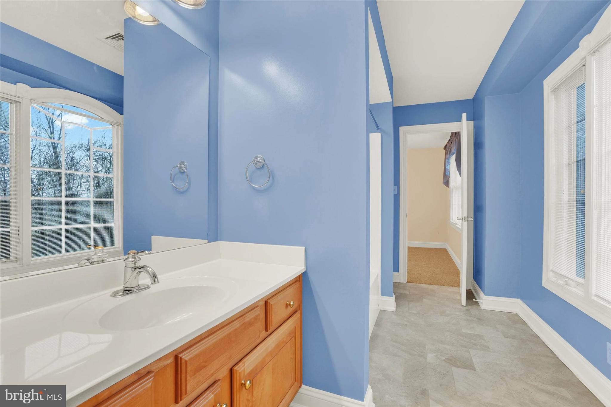 MOUNTAINDALE - Residential