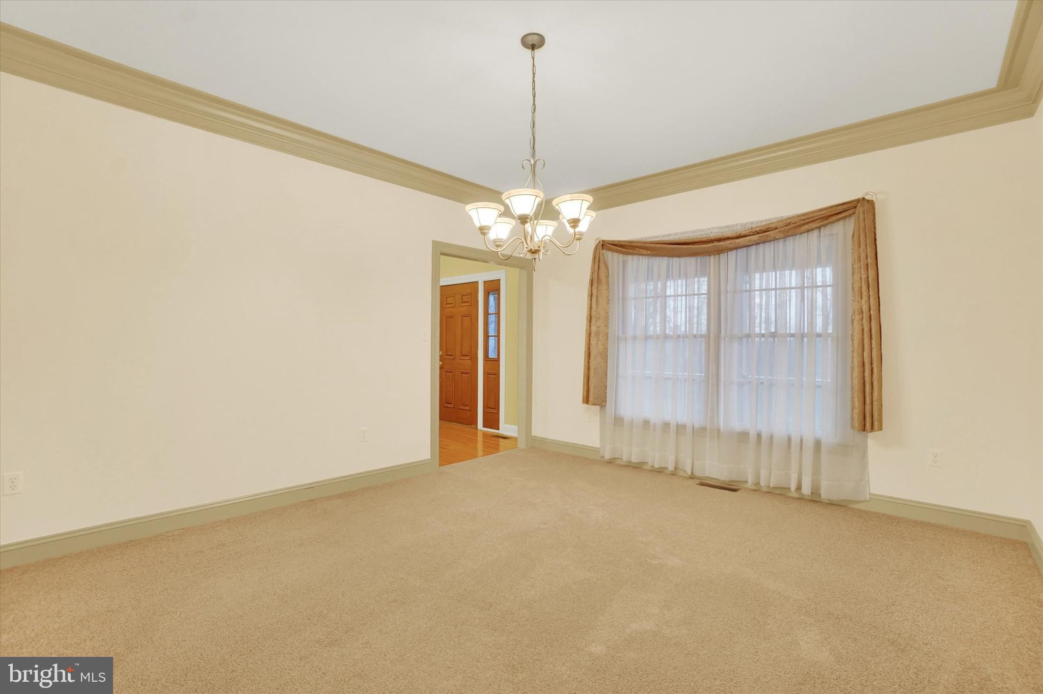MOUNTAINDALE - Residential