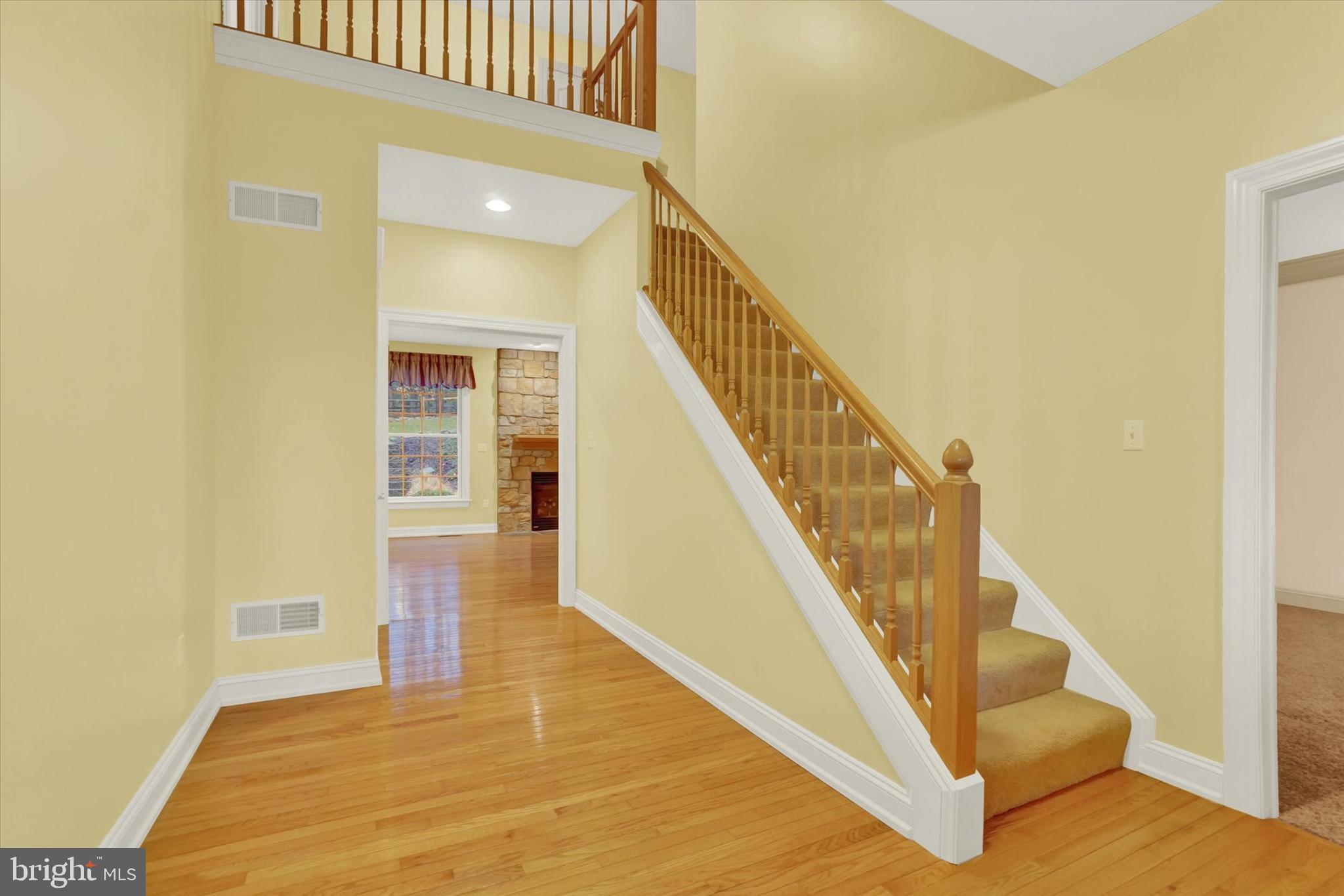 MOUNTAINDALE - Residential
