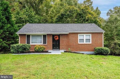 Homes For Sale - 119 Hopkins Street<br/> Pittsylvania County, DANVILLE, VA 24541