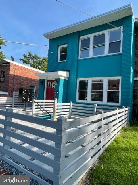 Townhouse For Sale - 121 Victor Street<br/> WASHINGTON, DC 20011