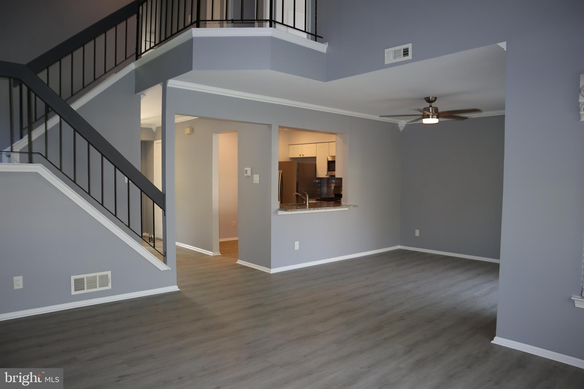 404 JAMESTOWN COURT