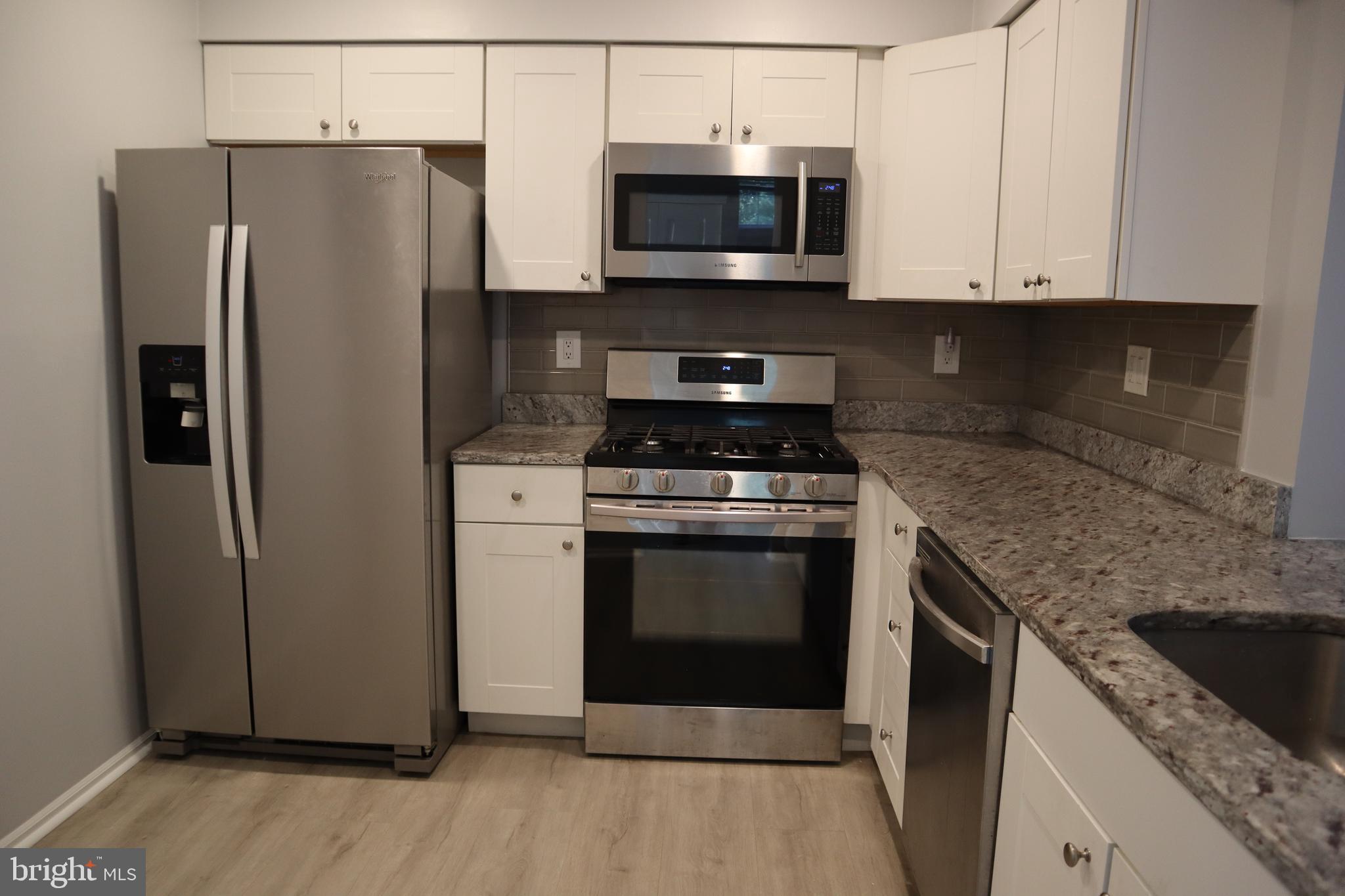 404 JAMESTOWN COURT